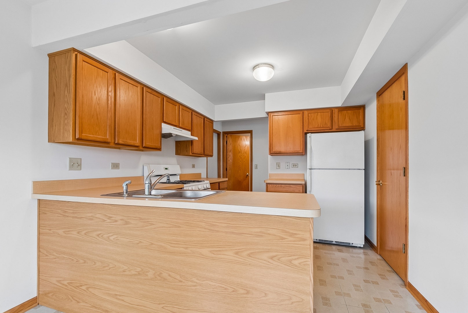 18260 Kirby Drive, Tinley Park, IL 60487 18260 Kirby Drive, Tinley Park, IL 60487