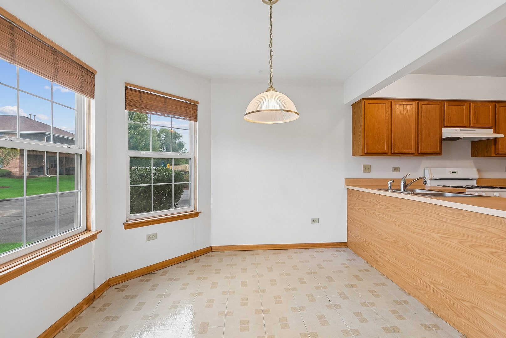 18260 Kirby Drive, Tinley Park, IL 60487 18260 Kirby Drive, Tinley Park, IL 60487