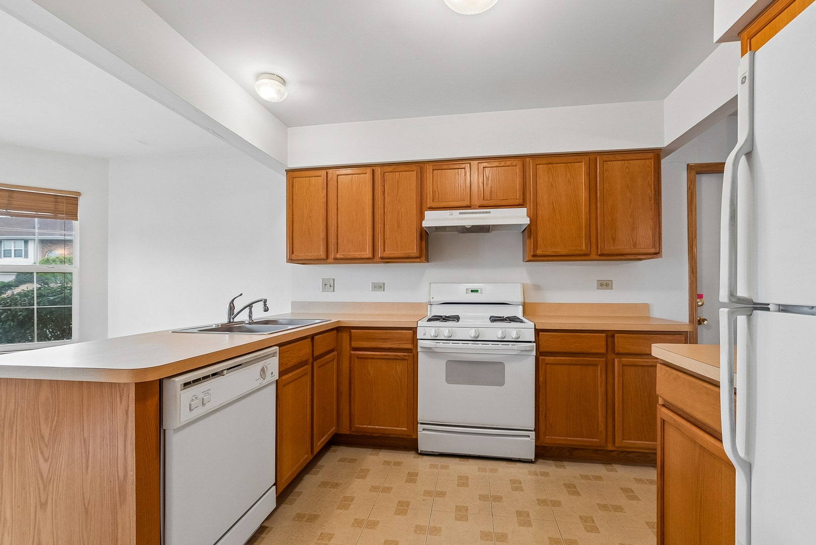 18260 Kirby Drive, Tinley Park, IL 60487 18260 Kirby Drive, Tinley Park, IL 60487
