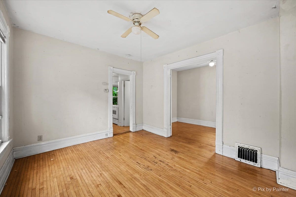 679 Villa Street, Elgin, IL 60120 679 Villa Street, Elgin, IL 60120