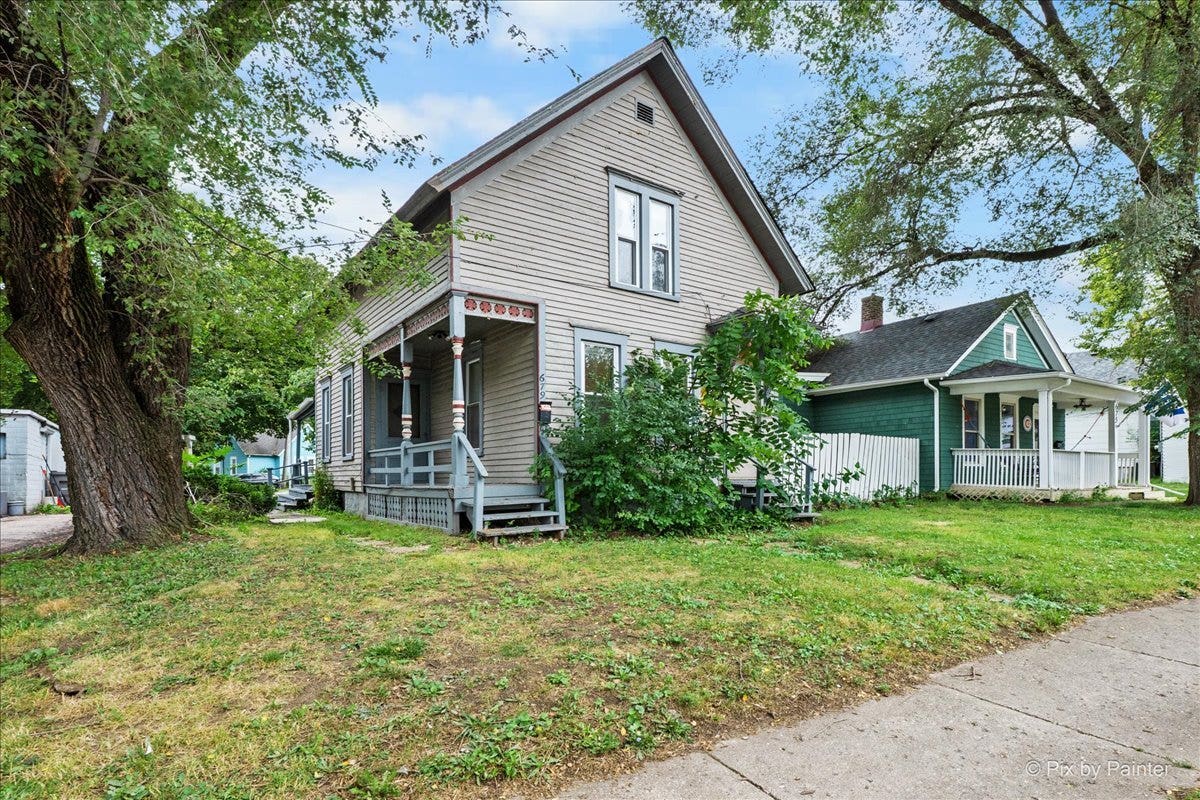679 Villa Street, Elgin, IL 60120 679 Villa Street, Elgin, IL 60120