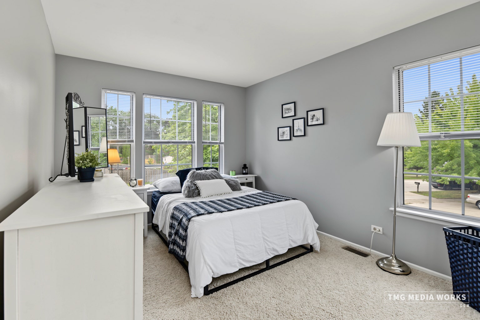 195 Meadow Lakes Boulevard, Aurora, IL 60504 195 Meadow Lakes Boulevard, Aurora, IL 60504