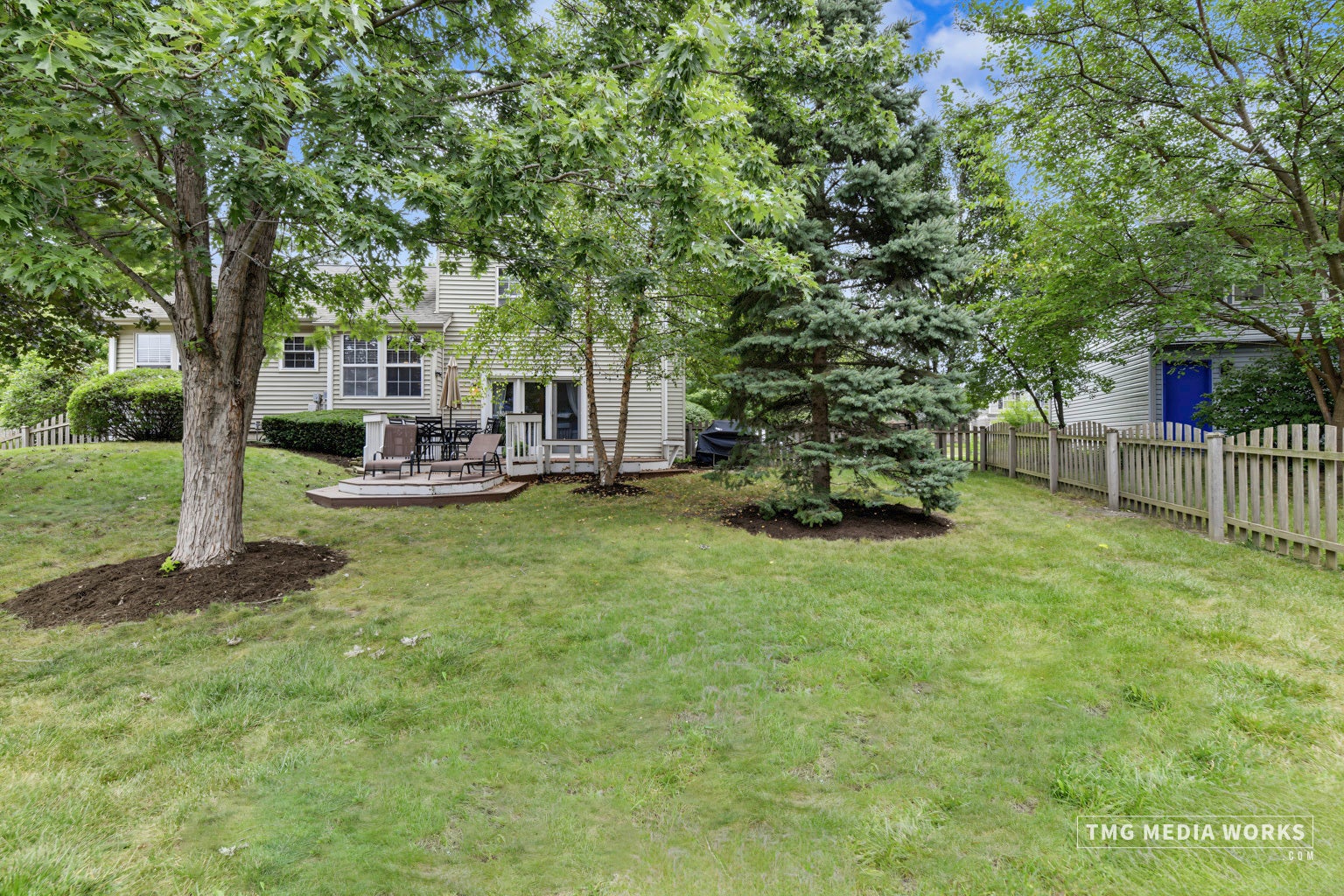 195 Meadow Lakes Boulevard, Aurora, IL 60504 195 Meadow Lakes Boulevard, Aurora, IL 60504