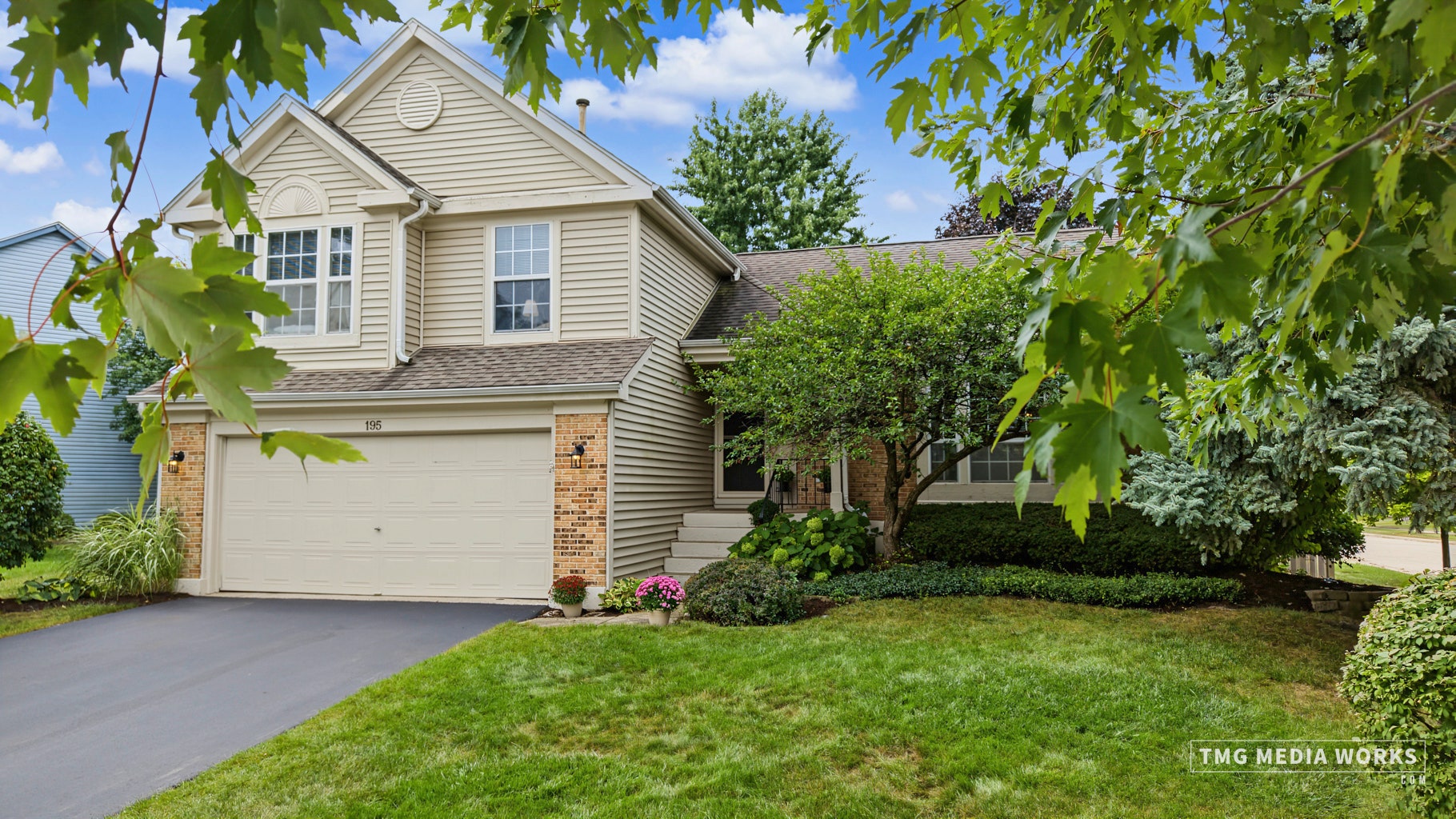 195 Meadow Lakes Boulevard, Aurora, IL 60504 195 Meadow Lakes Boulevard, Aurora, IL 60504