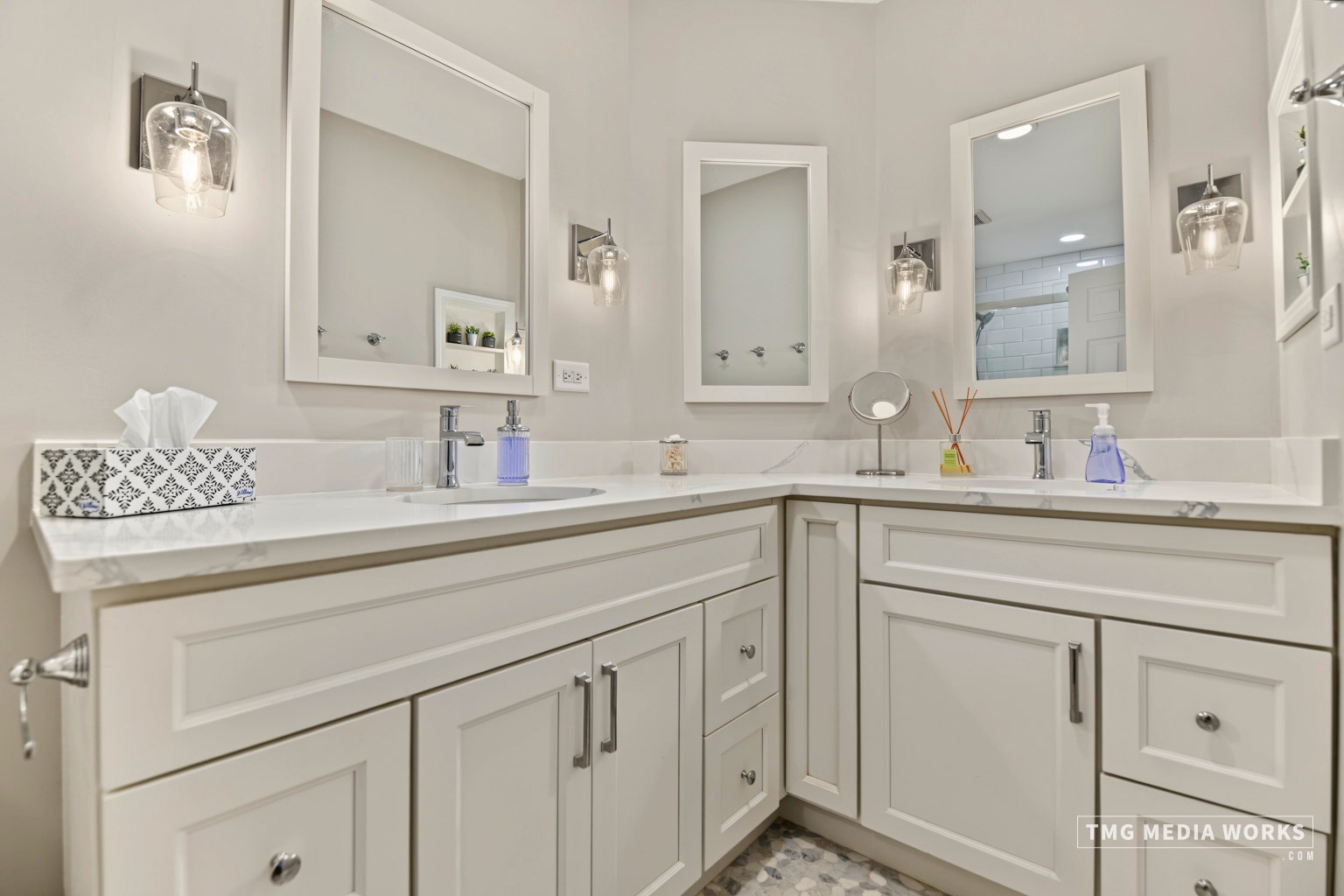 195 Meadow Lakes Boulevard, Aurora, IL 60504 195 Meadow Lakes Boulevard, Aurora, IL 60504