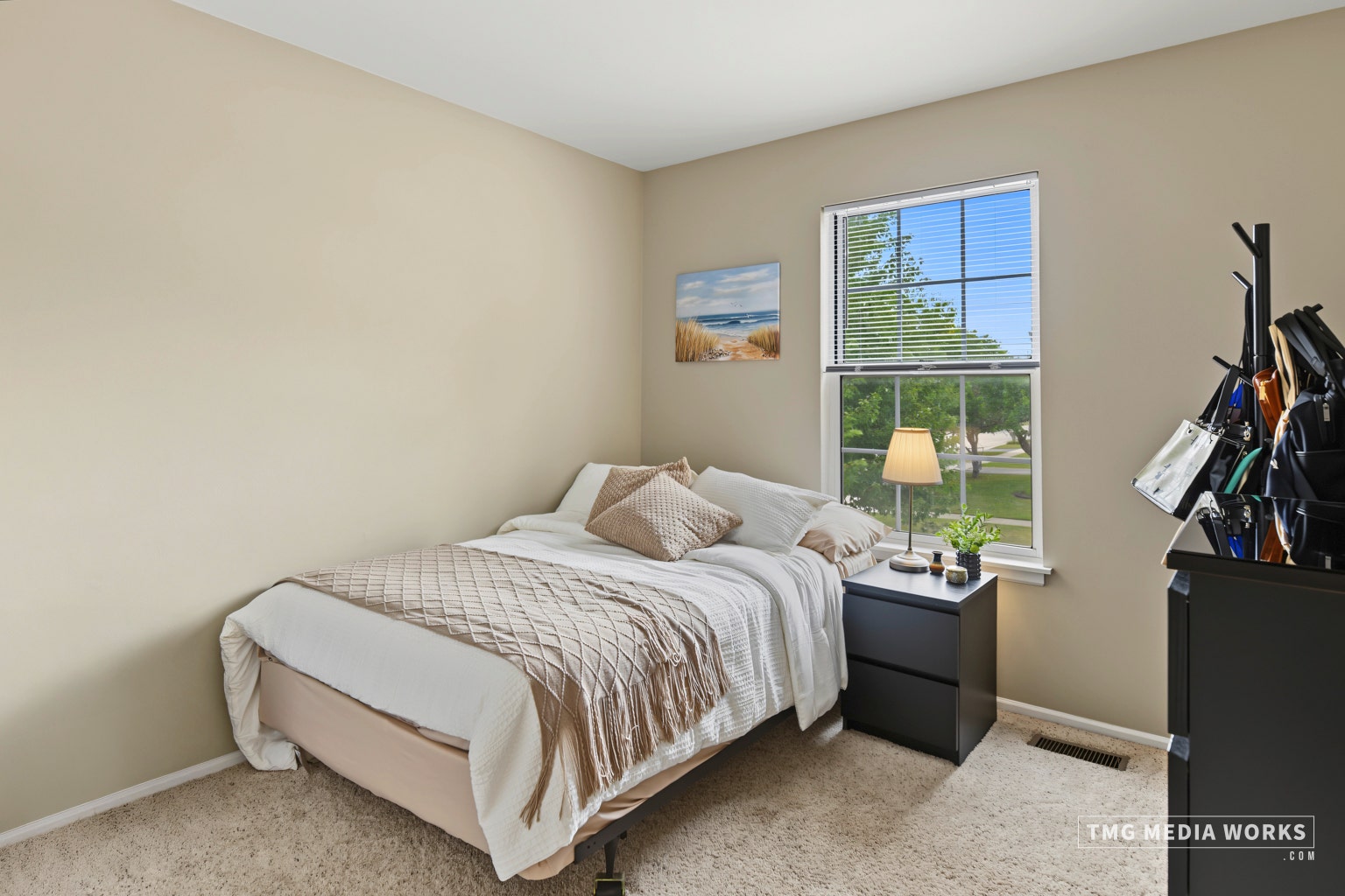 195 Meadow Lakes Boulevard, Aurora, IL 60504 195 Meadow Lakes Boulevard, Aurora, IL 60504