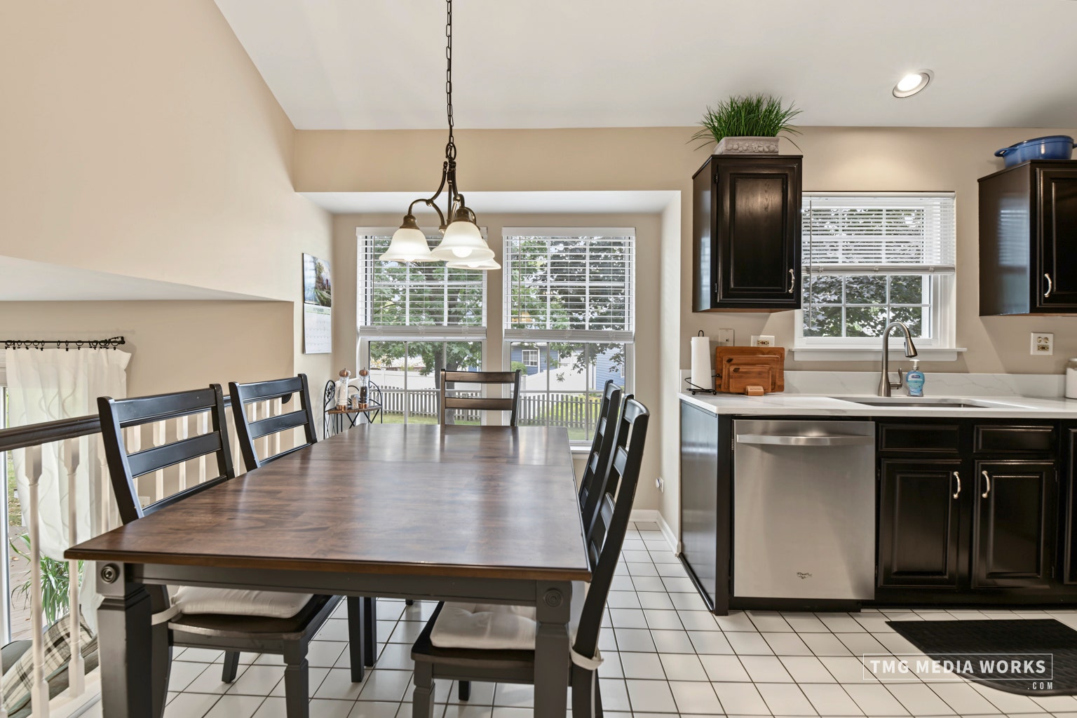 195 Meadow Lakes Boulevard, Aurora, IL 60504 195 Meadow Lakes Boulevard, Aurora, IL 60504