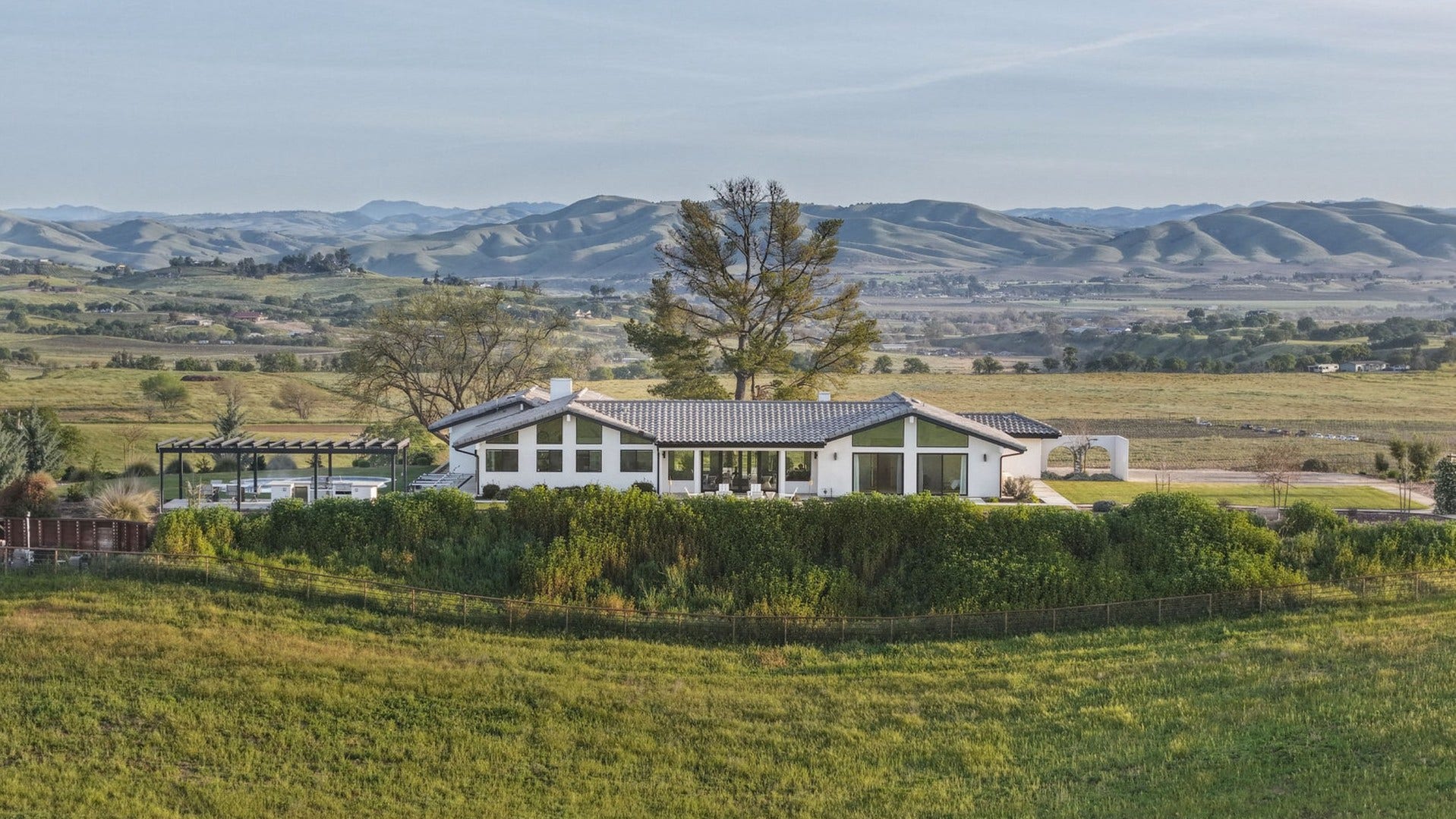 35 Wellsona Road, Paso Robles, CA 93446 35 Wellsona Road, Paso Robles, CA 93446