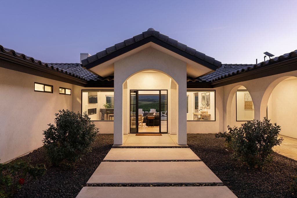 35 Wellsona Road, Paso Robles, CA 93446 35 Wellsona Road, Paso Robles, CA 93446