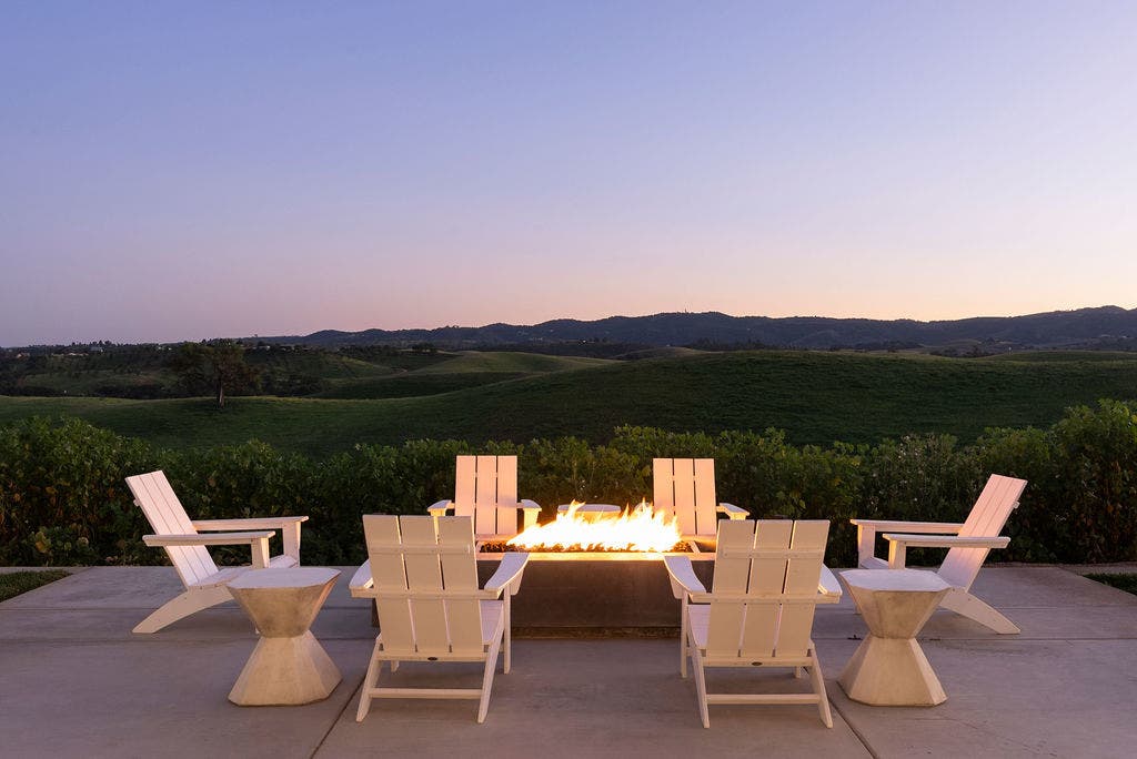 35 Wellsona Road, Paso Robles, CA 93446 35 Wellsona Road, Paso Robles, CA 93446
