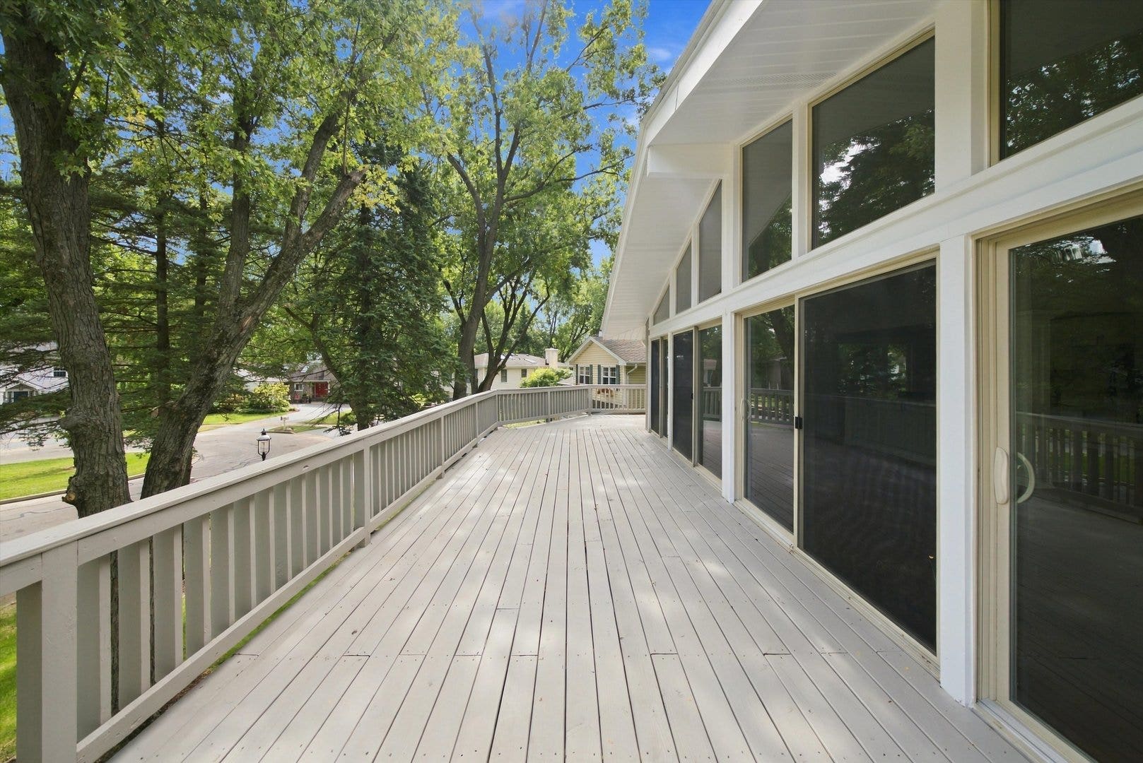 1117 Barberry Court, Downers Grove, IL 60515 1117 Barberry Court, Downers Grove, IL 60515
