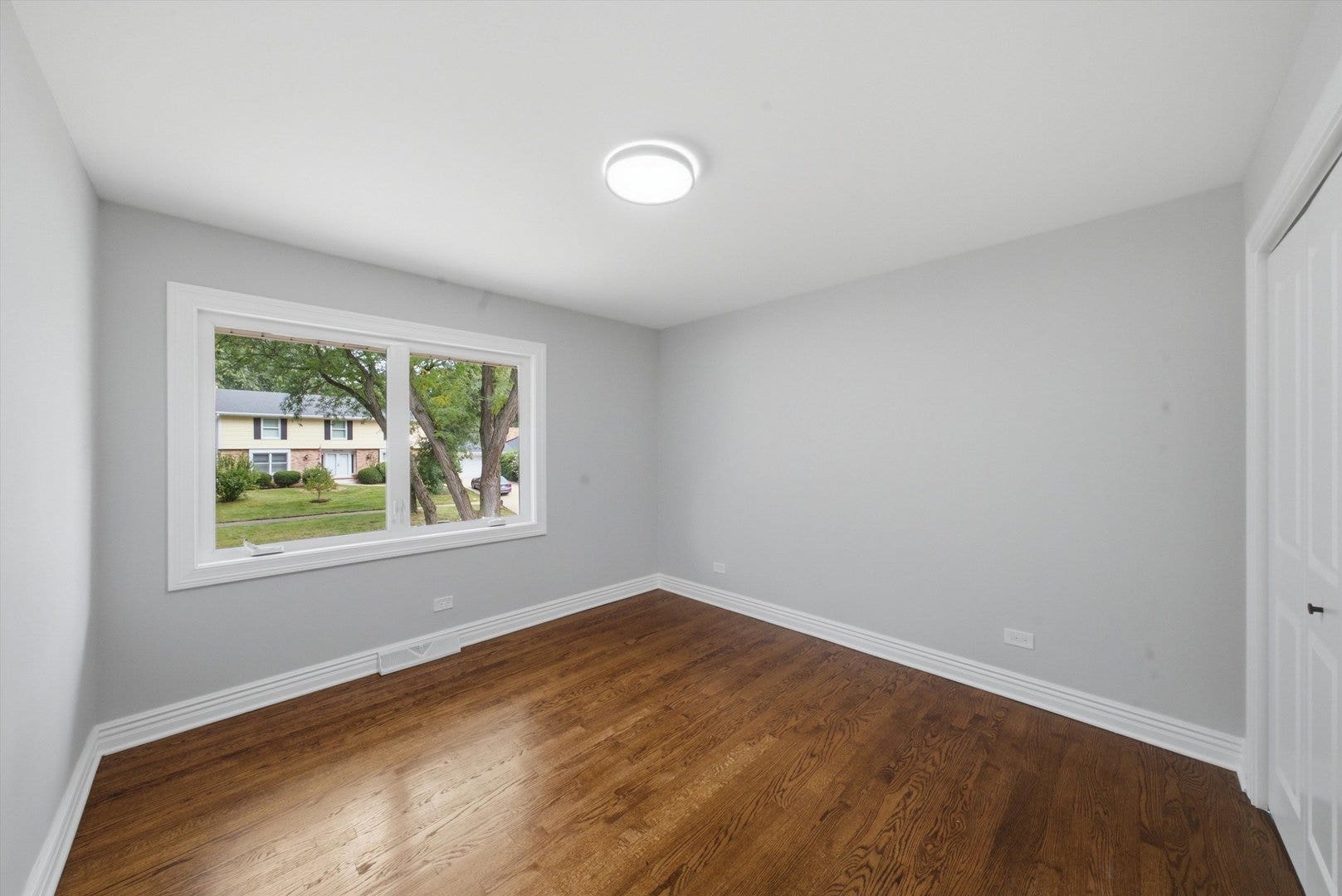1117 Barberry Court, Downers Grove, IL 60515 1117 Barberry Court, Downers Grove, IL 60515