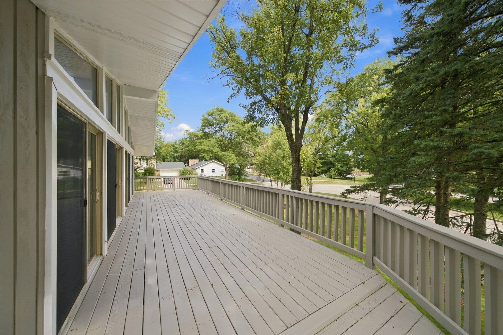1117 Barberry Court, Downers Grove, IL 60515 1117 Barberry Court, Downers Grove, IL 60515