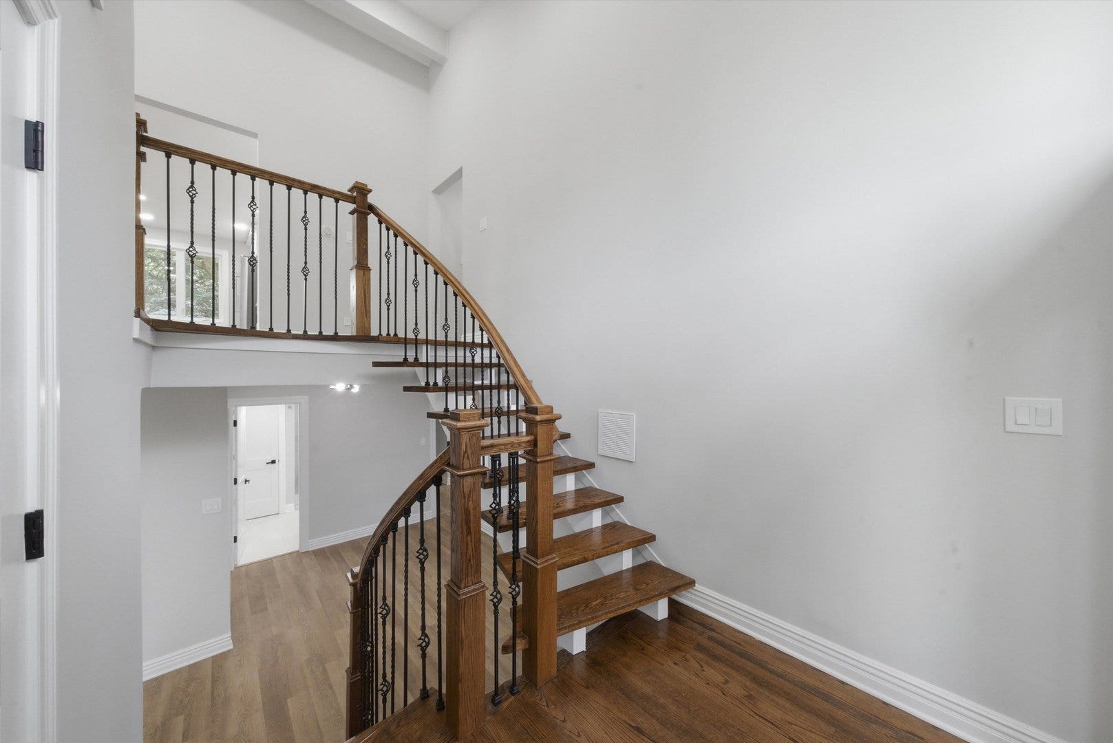 1117 Barberry Court, Downers Grove, IL 60515 1117 Barberry Court, Downers Grove, IL 60515