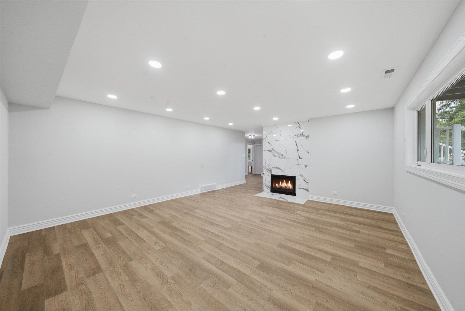 1117 Barberry Court, Downers Grove, IL 60515 1117 Barberry Court, Downers Grove, IL 60515