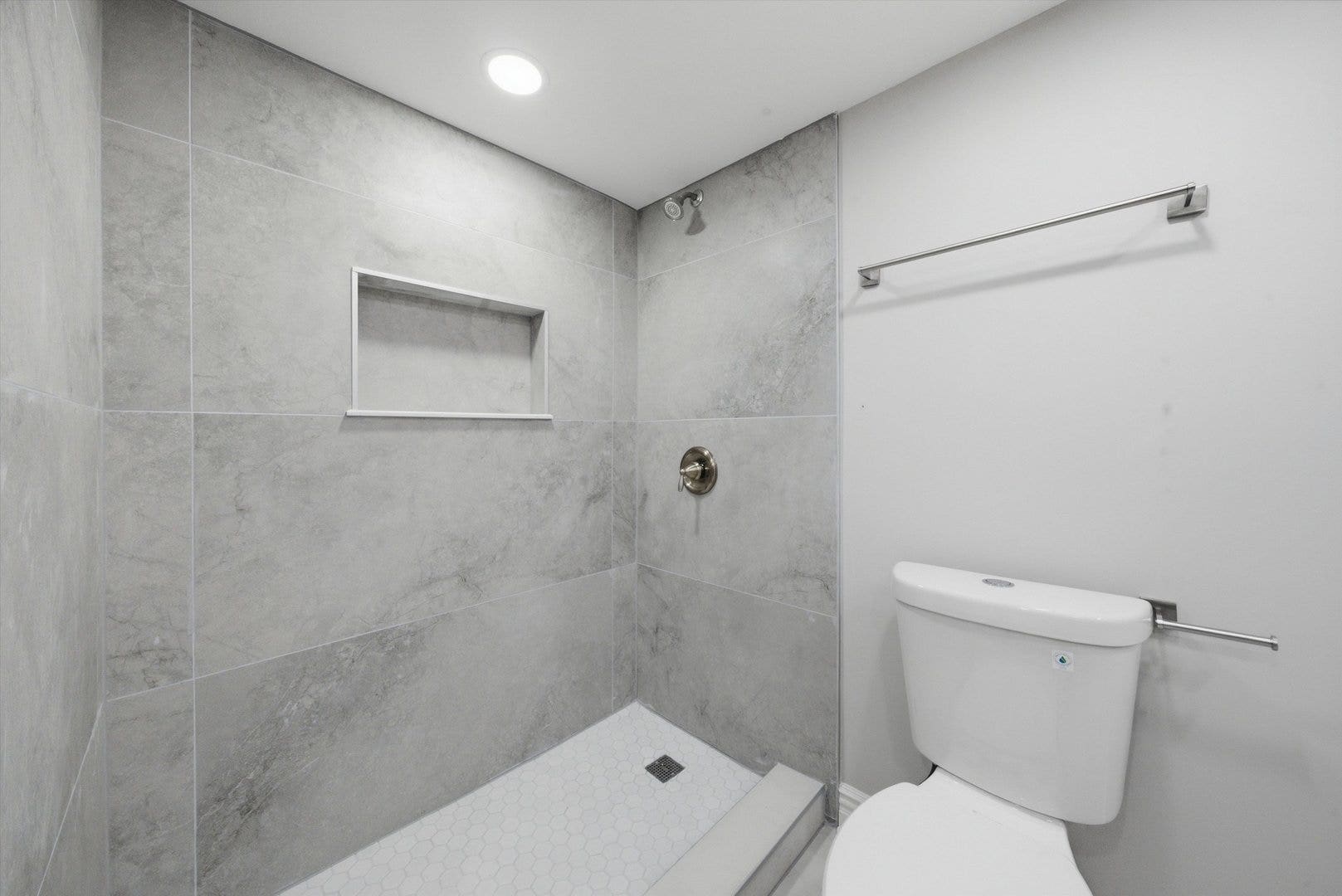 1117 Barberry Court, Downers Grove, IL 60515 1117 Barberry Court, Downers Grove, IL 60515