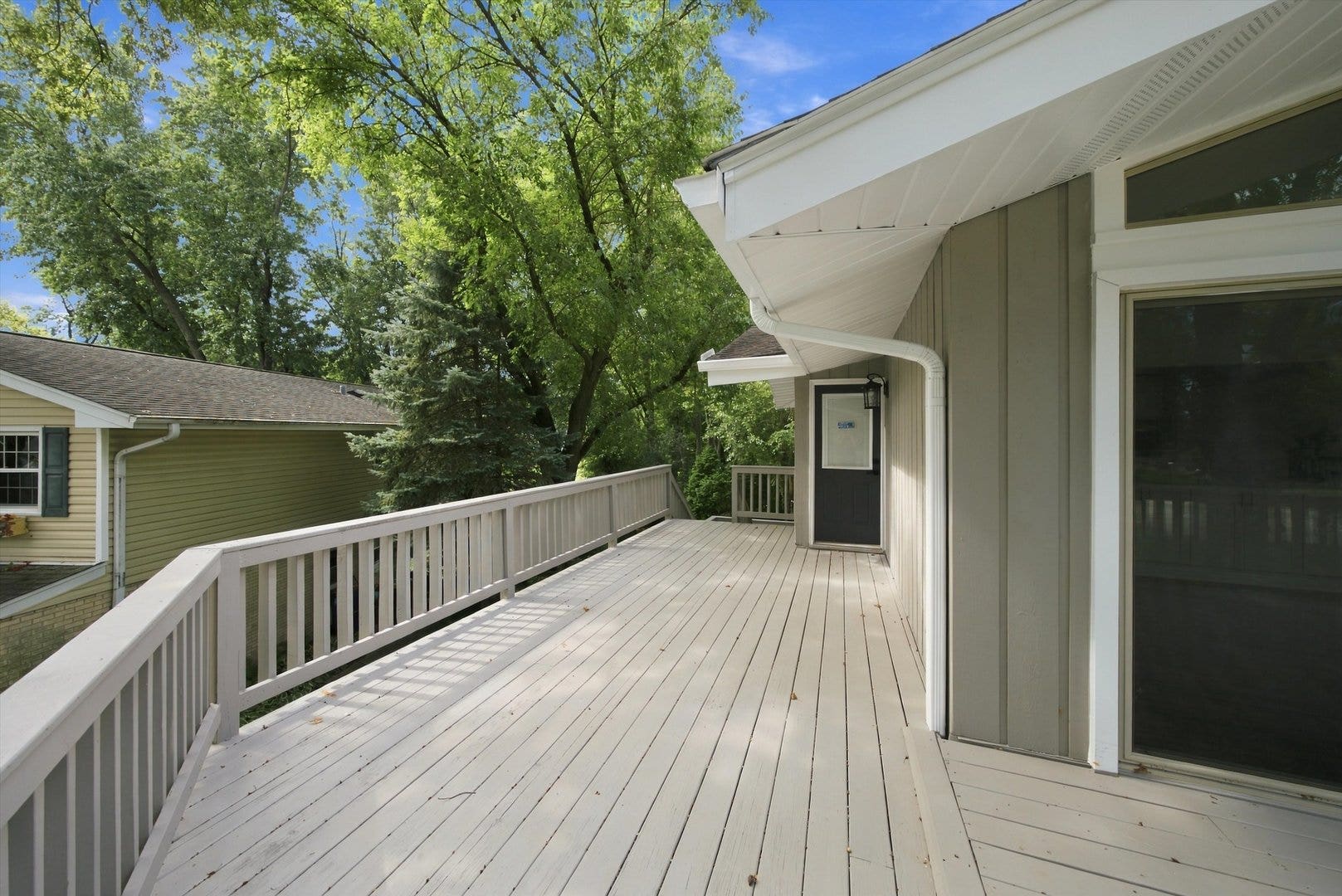 1117 Barberry Court, Downers Grove, IL 60515 1117 Barberry Court, Downers Grove, IL 60515