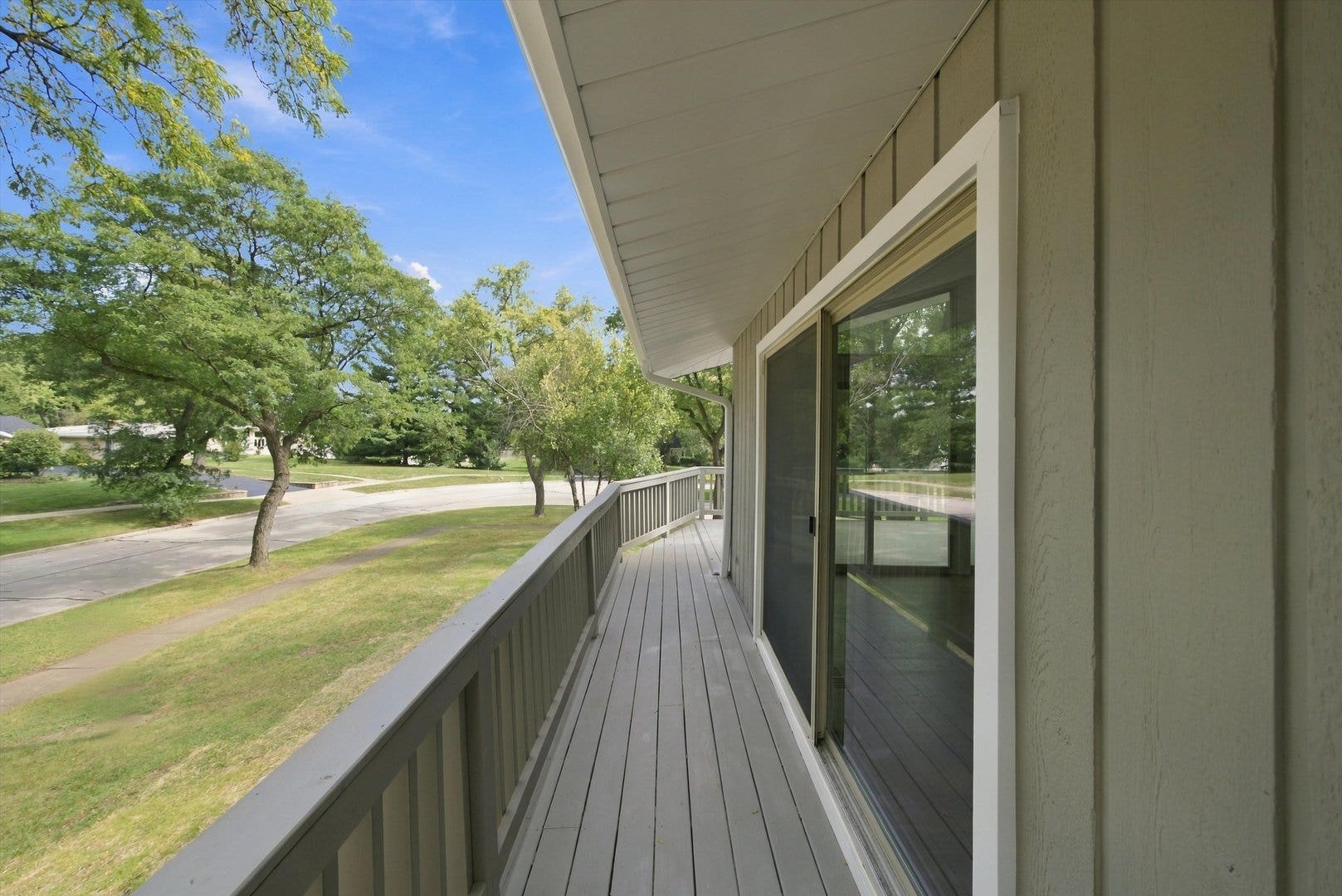 1117 Barberry Court, Downers Grove, IL 60515 1117 Barberry Court, Downers Grove, IL 60515