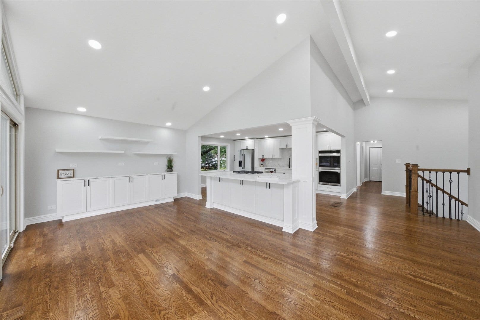 1117 Barberry Court, Downers Grove, IL 60515 1117 Barberry Court, Downers Grove, IL 60515