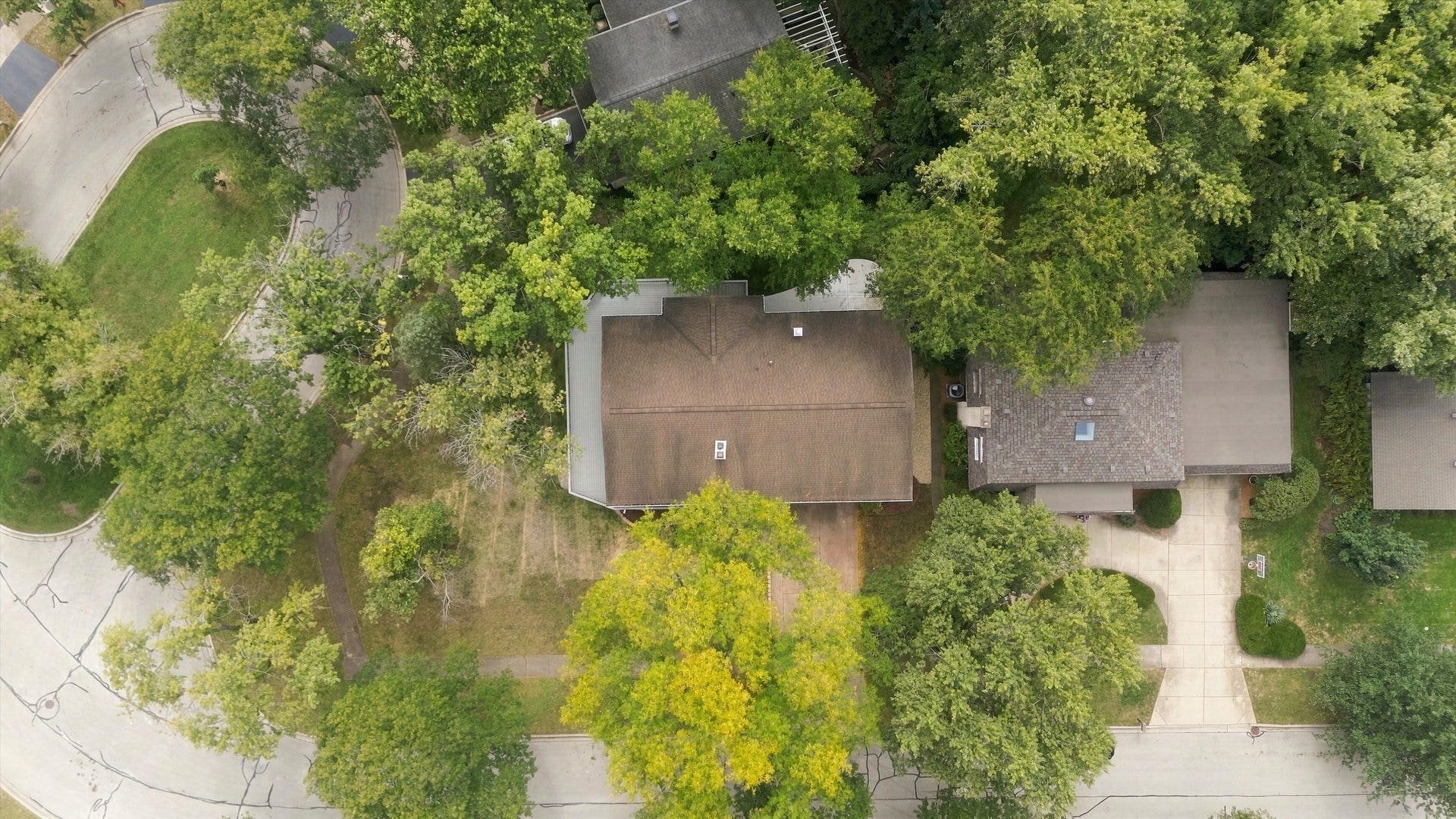 1117 Barberry Court, Downers Grove, IL 60515 1117 Barberry Court, Downers Grove, IL 60515