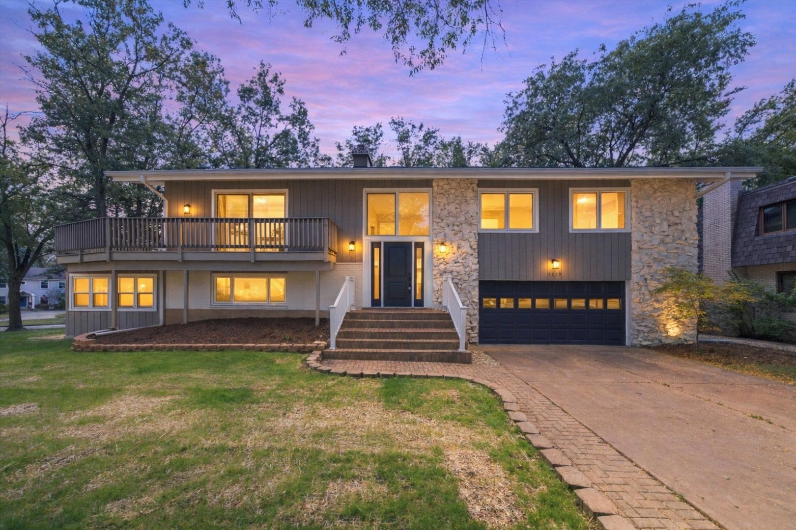 1117 Barberry Court, Downers Grove, IL 60515 1117 Barberry Court, Downers Grove, IL 60515