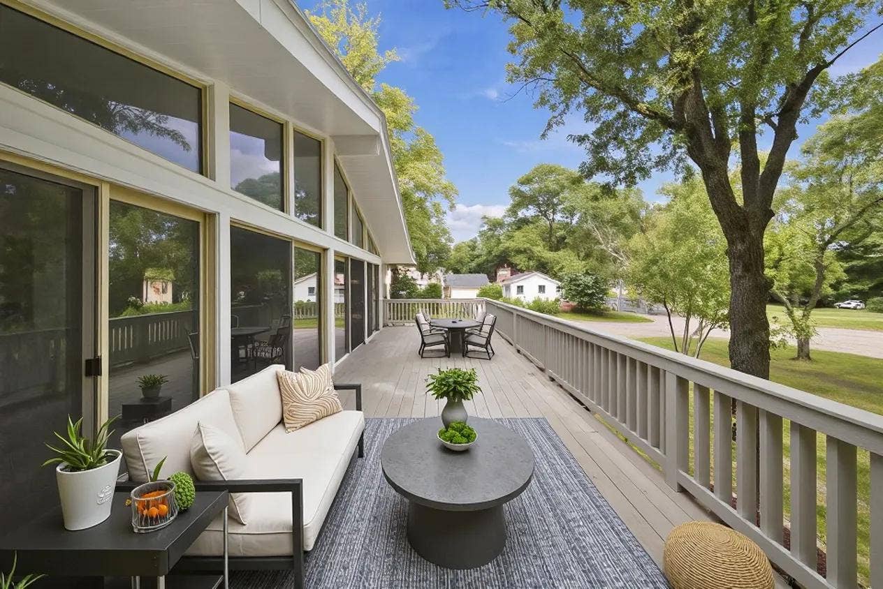 1117 Barberry Court, Downers Grove, IL 60515 1117 Barberry Court, Downers Grove, IL 60515