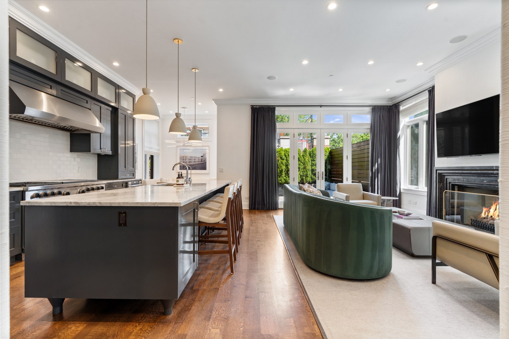 1801 N Hermitage Avenue, Chicago, IL 60622 1801 N Hermitage Avenue, Chicago, IL 60622
