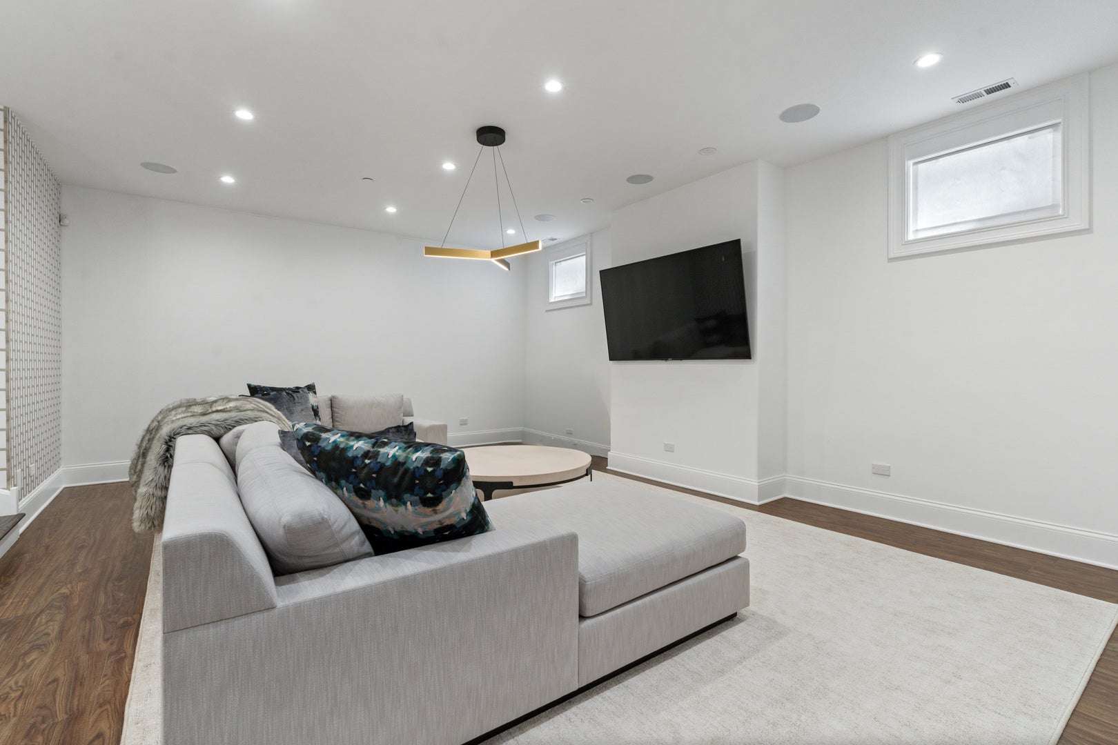 1801 N Hermitage Avenue, Chicago, IL 60622 1801 N Hermitage Avenue, Chicago, IL 60622