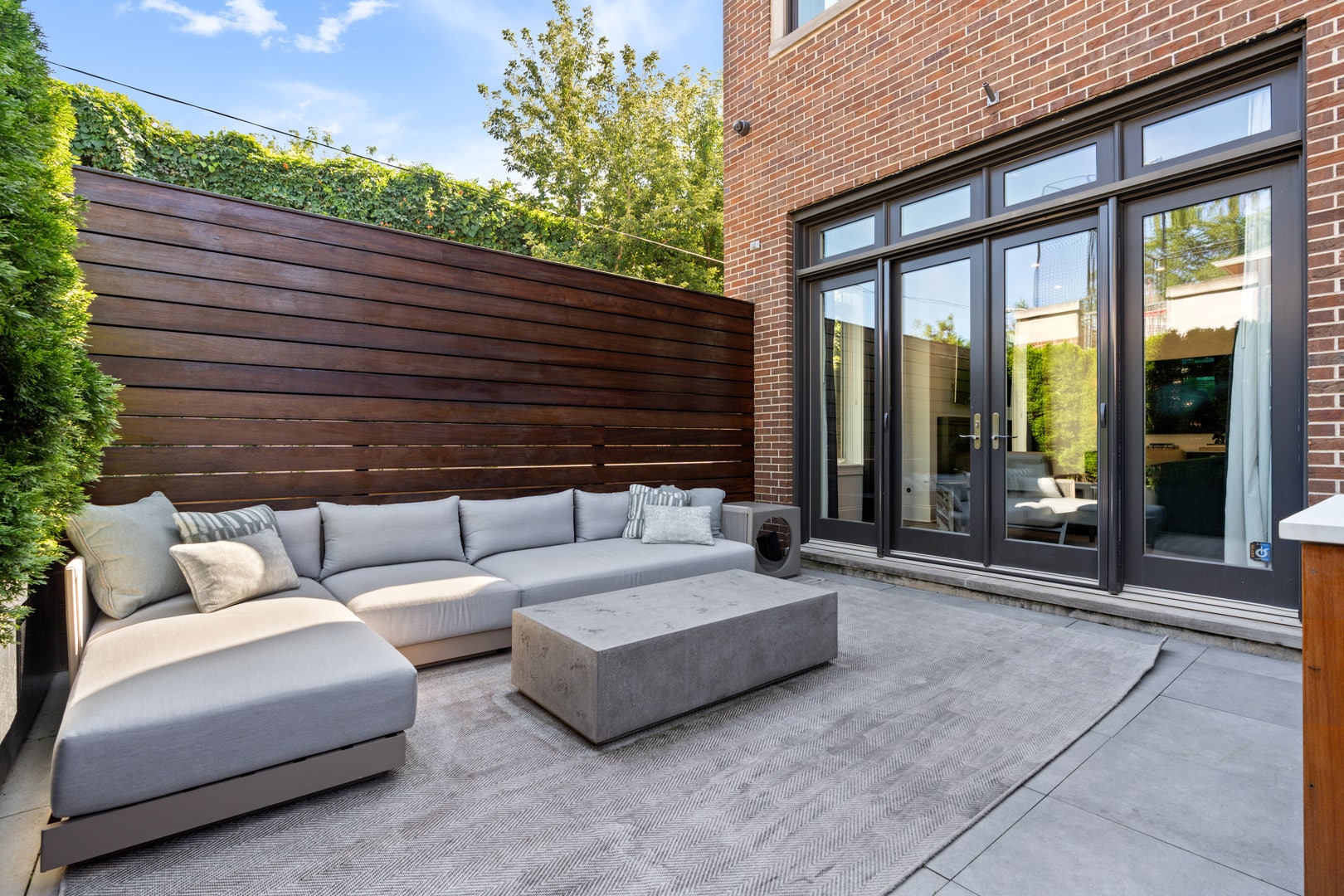 1801 N Hermitage Avenue, Chicago, IL 60622 1801 N Hermitage Avenue, Chicago, IL 60622
