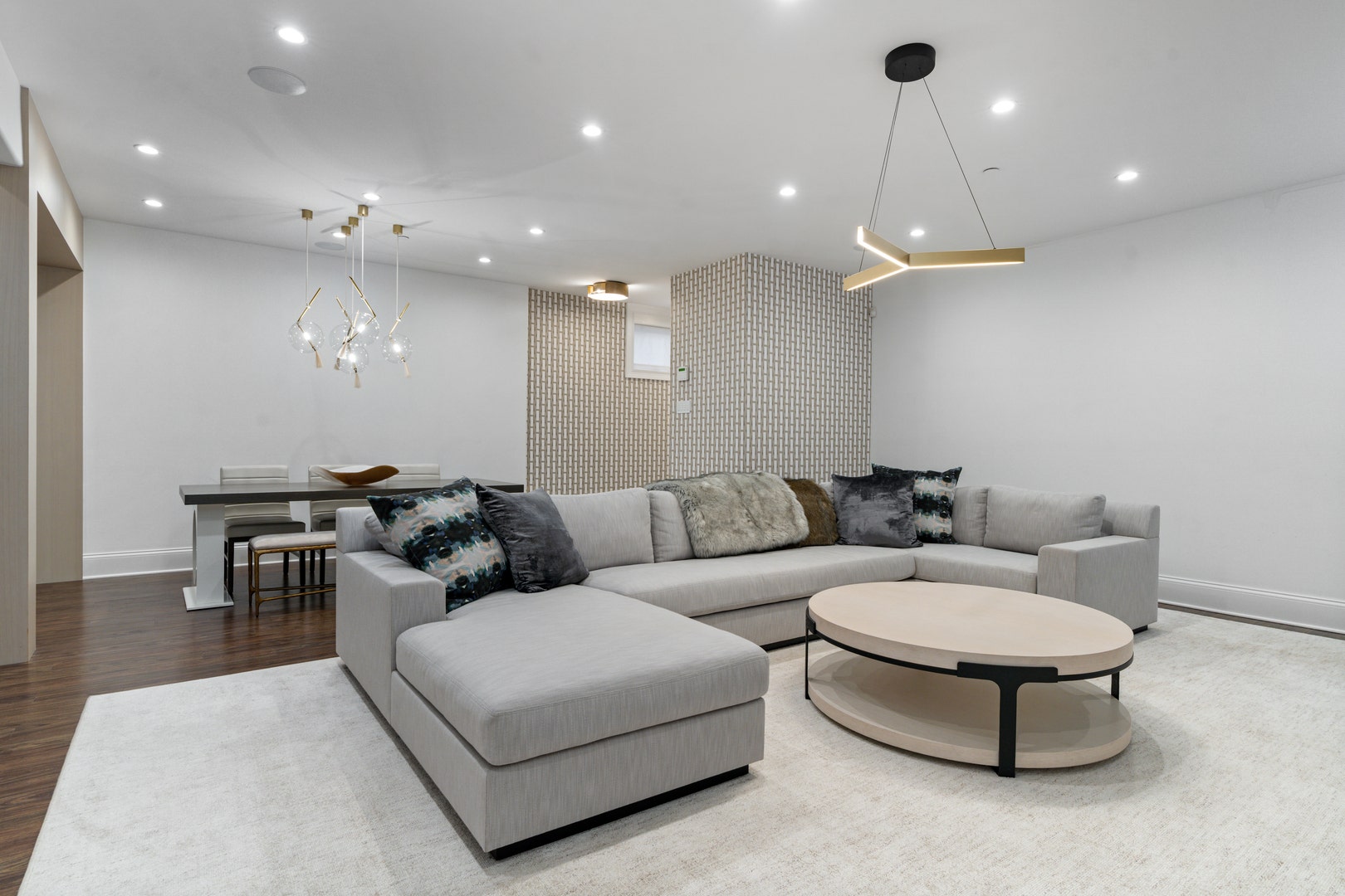 1801 N Hermitage Avenue, Chicago, IL 60622 1801 N Hermitage Avenue, Chicago, IL 60622