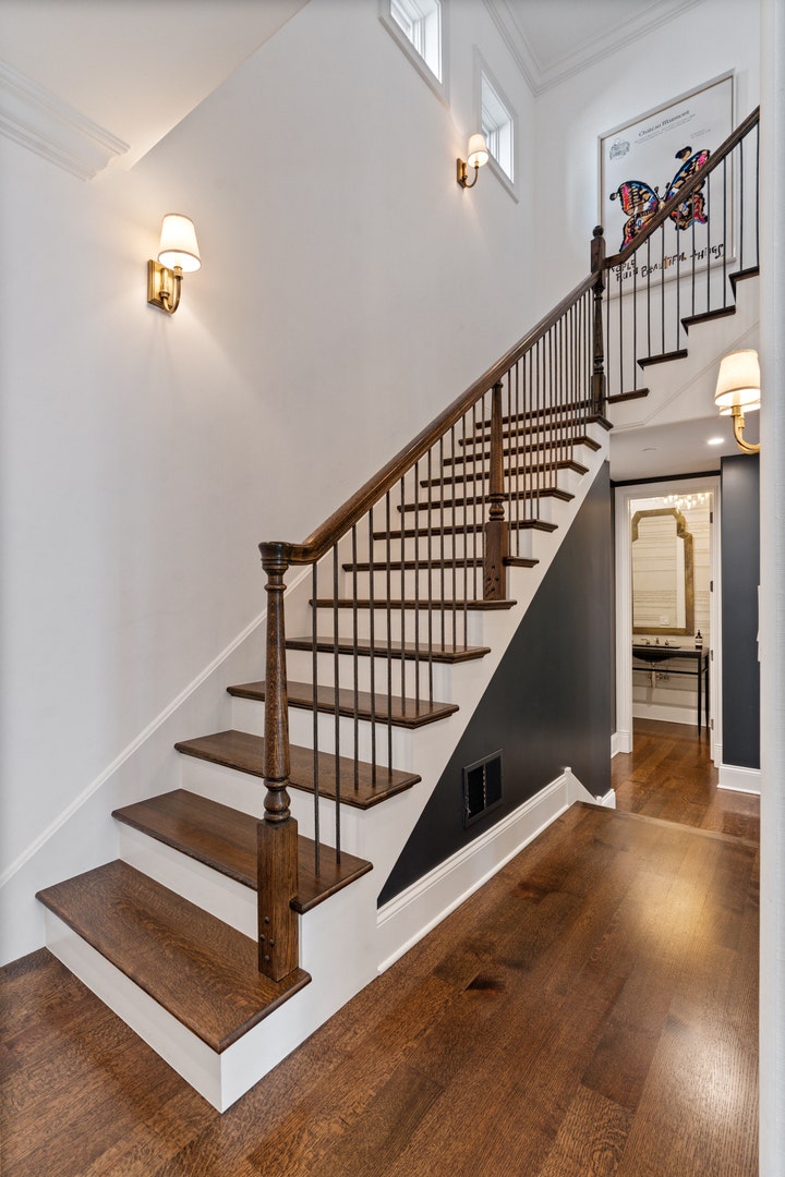 1801 N Hermitage Avenue, Chicago, IL 60622 1801 N Hermitage Avenue, Chicago, IL 60622