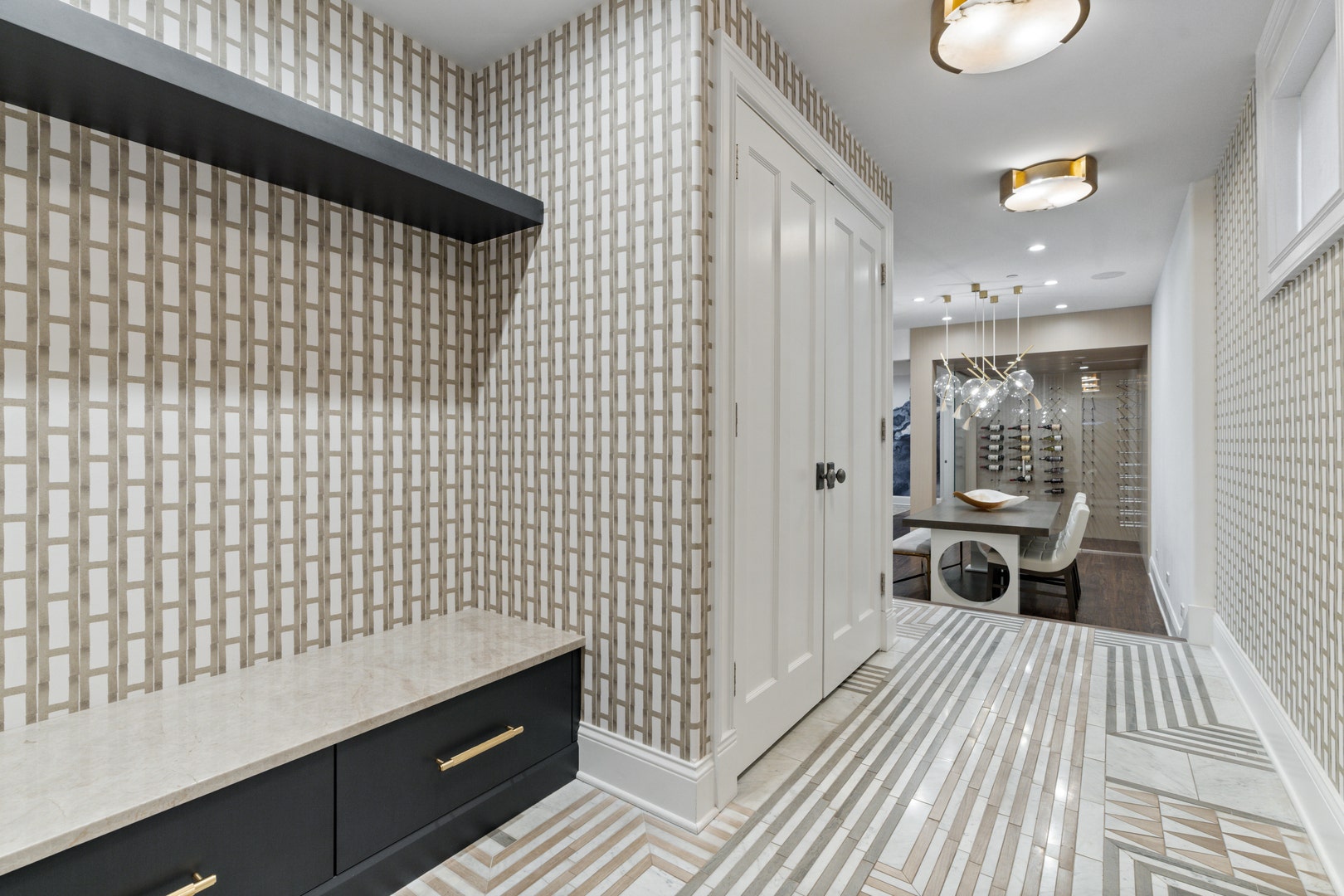 1801 N Hermitage Avenue, Chicago, IL 60622 1801 N Hermitage Avenue, Chicago, IL 60622