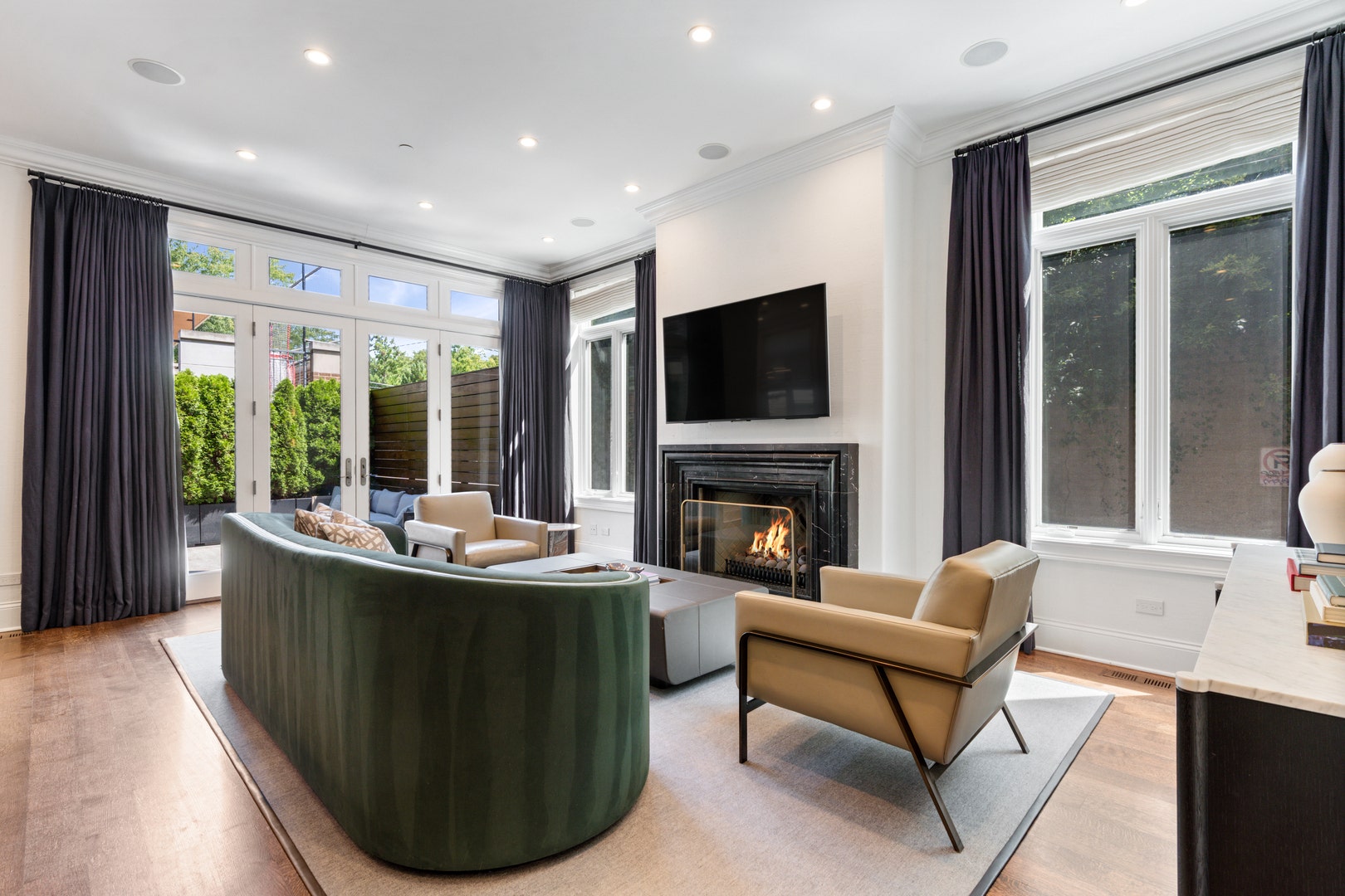 1801 N Hermitage Avenue, Chicago, IL 60622 1801 N Hermitage Avenue, Chicago, IL 60622