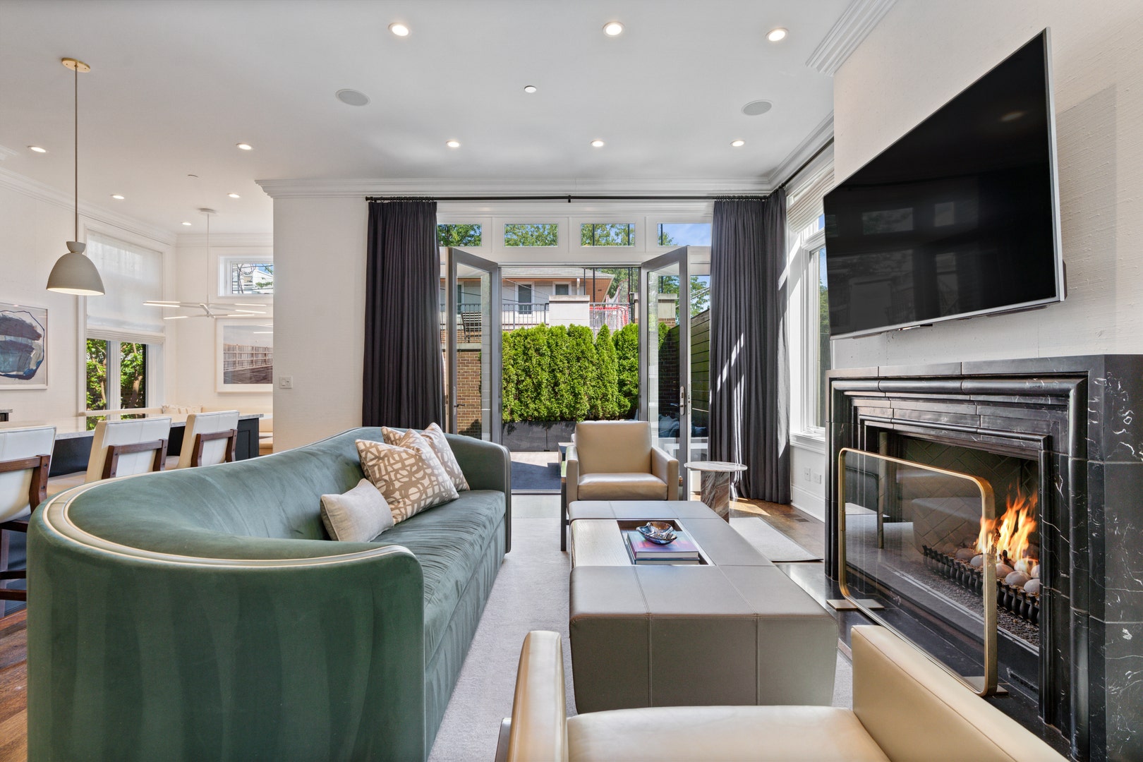 1801 N Hermitage Avenue, Chicago, IL 60622 1801 N Hermitage Avenue, Chicago, IL 60622
