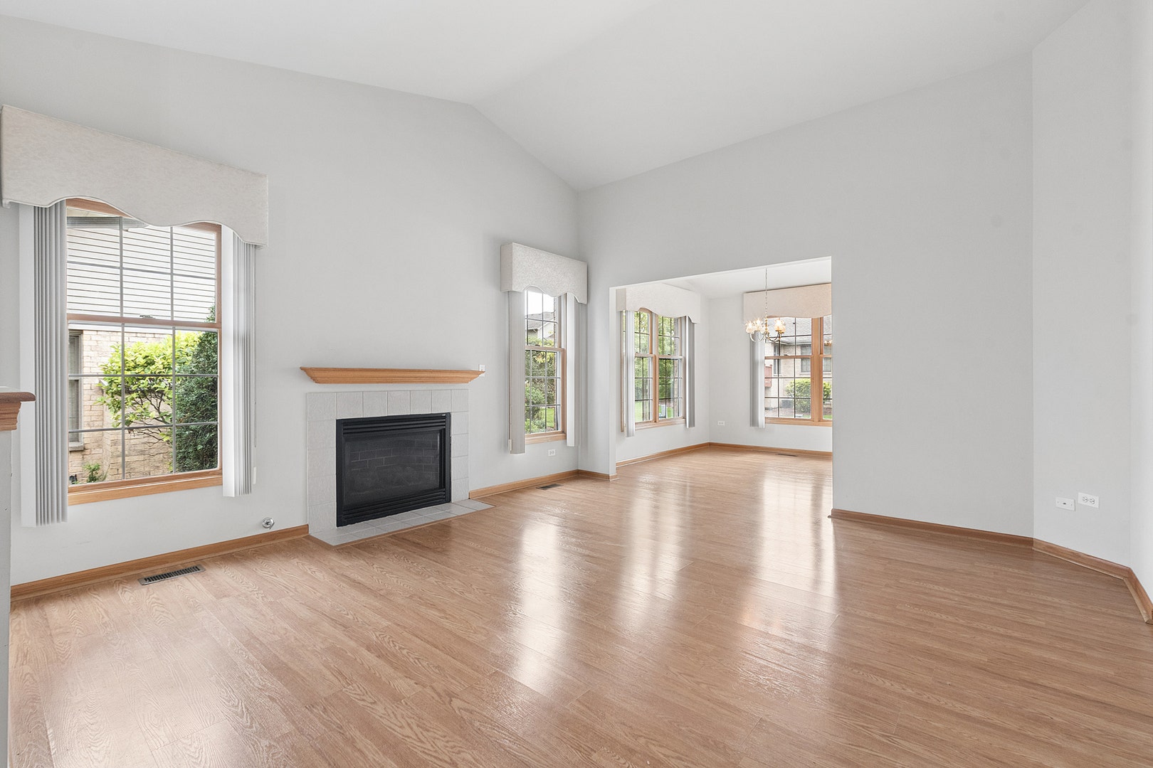 9131 Newcastle Court, Tinley Park, IL 60487