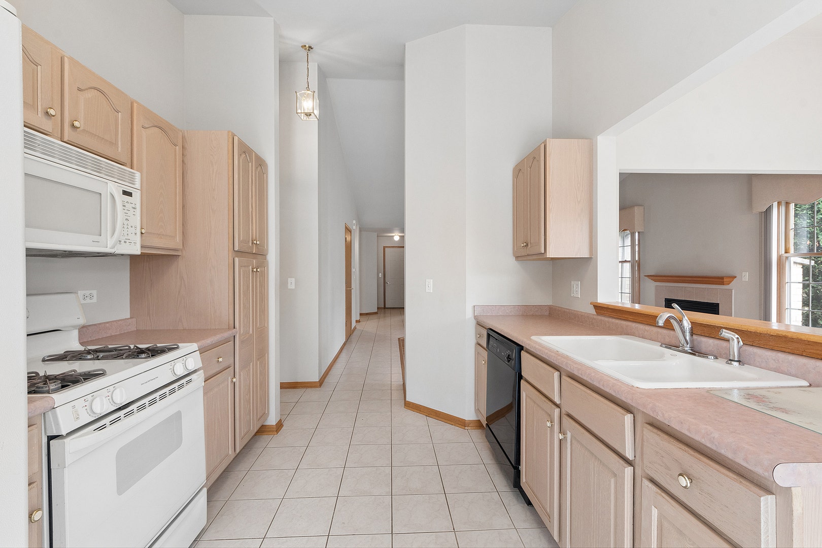 9131 Newcastle Court, Tinley Park, IL 60487