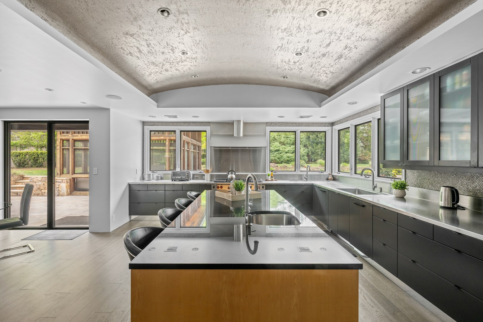 850 Lesly Road, Villanova, PA 19085 850 Lesly Road, Villanova, PA 19085