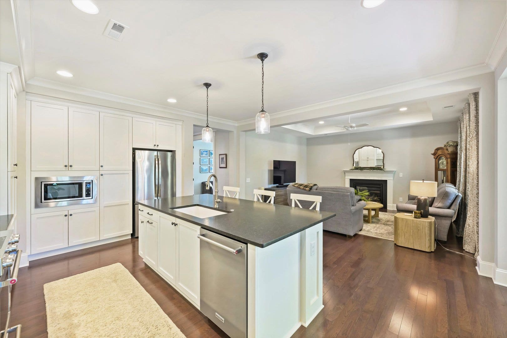 8440 Bassinger Drive, Huntersville, NC 28078 8440 Bassinger Drive, Huntersville, NC 28078