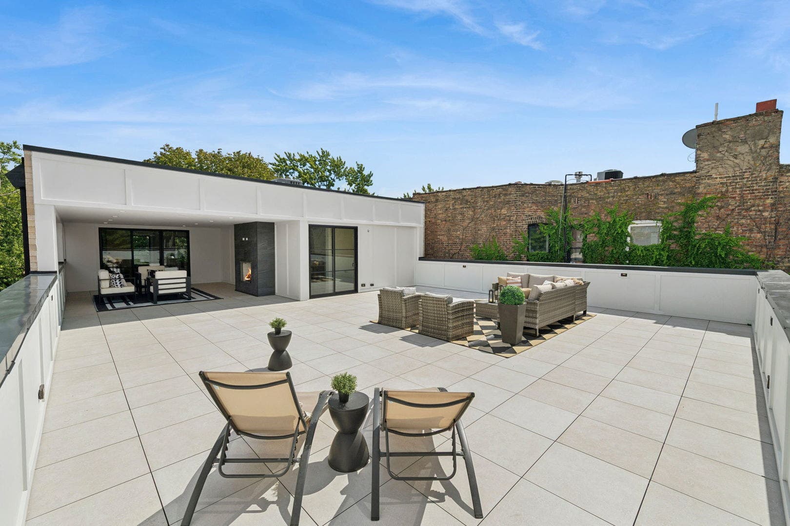 3630 N Janssen Street, Chicago, IL 60613 3630 N Janssen Street, Chicago, IL 60613