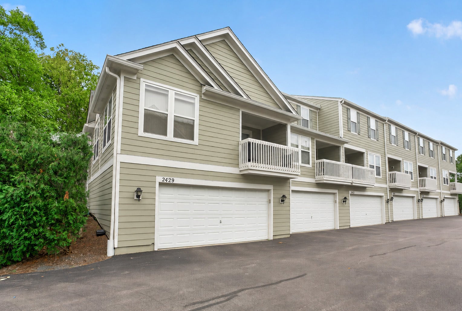2429 Emily Lane, Elgin, IL 60124 2429 Emily Lane, Elgin, IL 60124