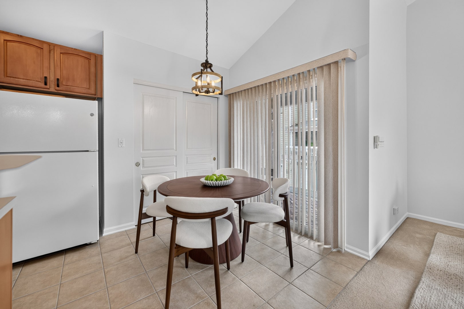 2429 Emily Lane, Elgin, IL 60124 Breakfast Nook