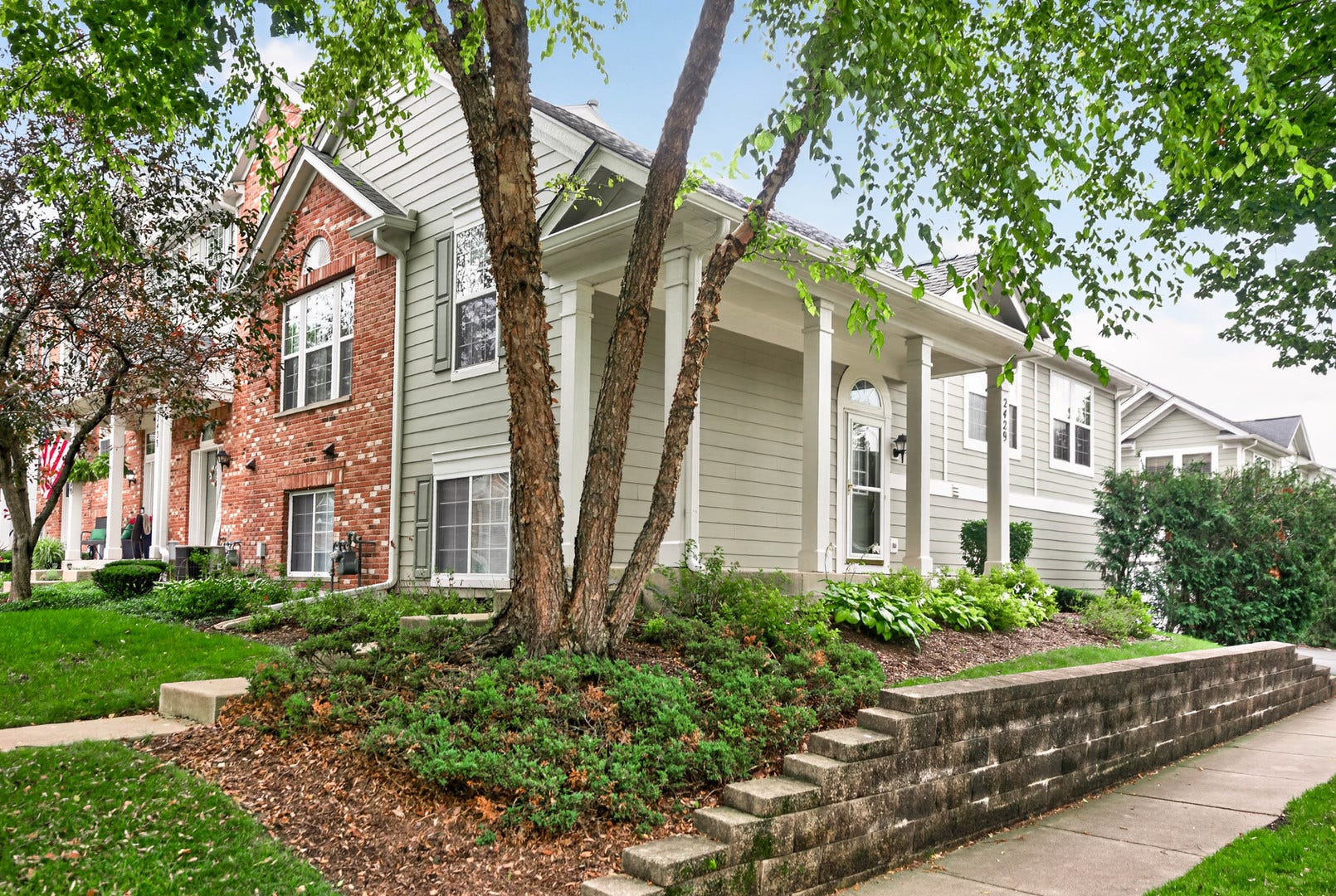 2429 Emily Lane, Elgin, IL 60124 2429 Emily Lane, Elgin, IL 60124