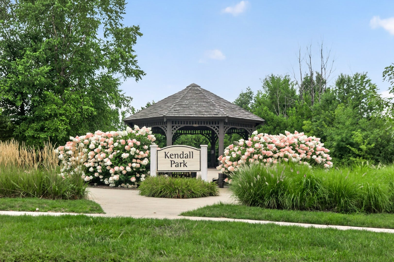 2429 Emily Lane, Elgin, IL 60124 2429 Emily Lane, Elgin, IL 60124