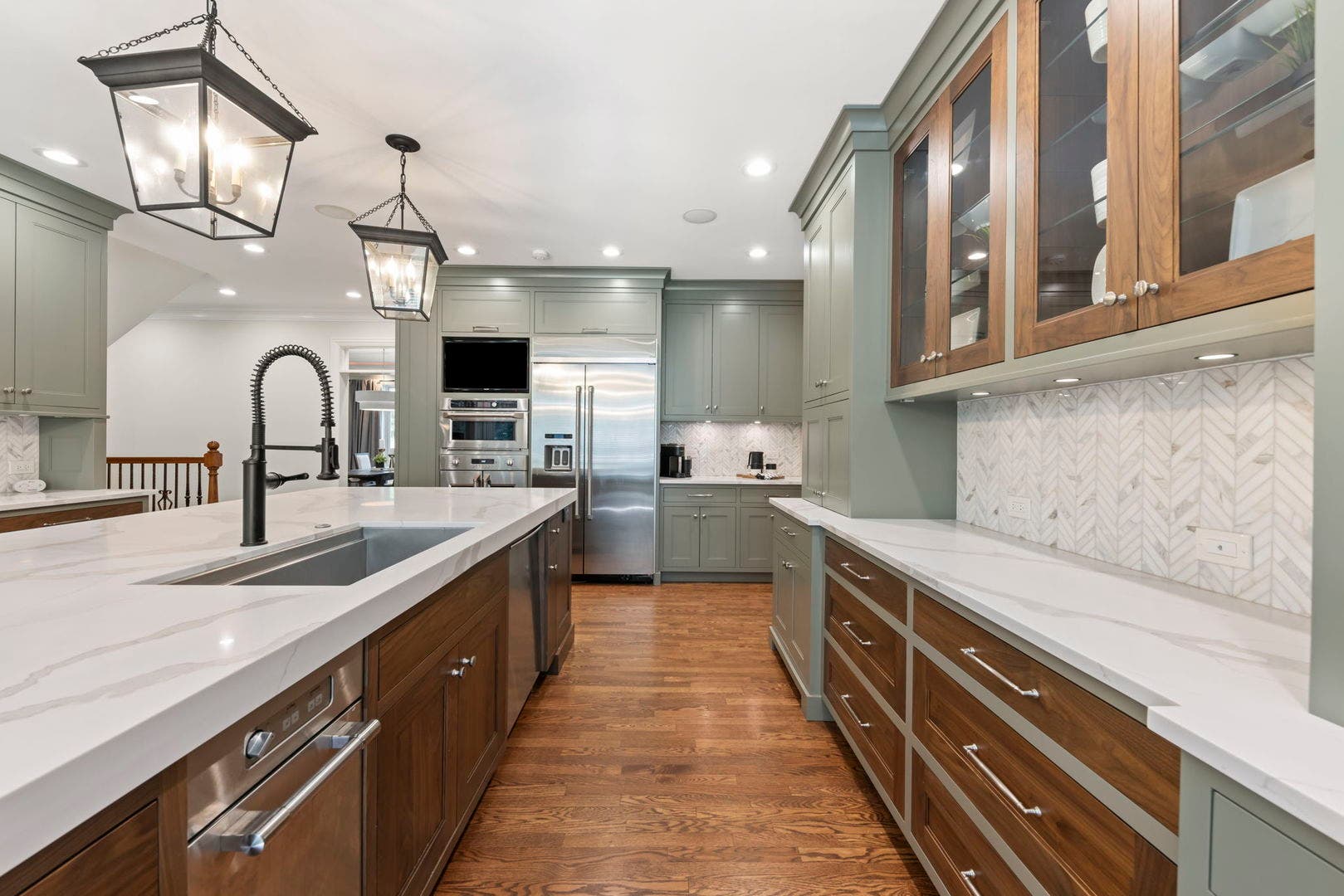 1046 Sylvan Circle, Naperville, IL 60540