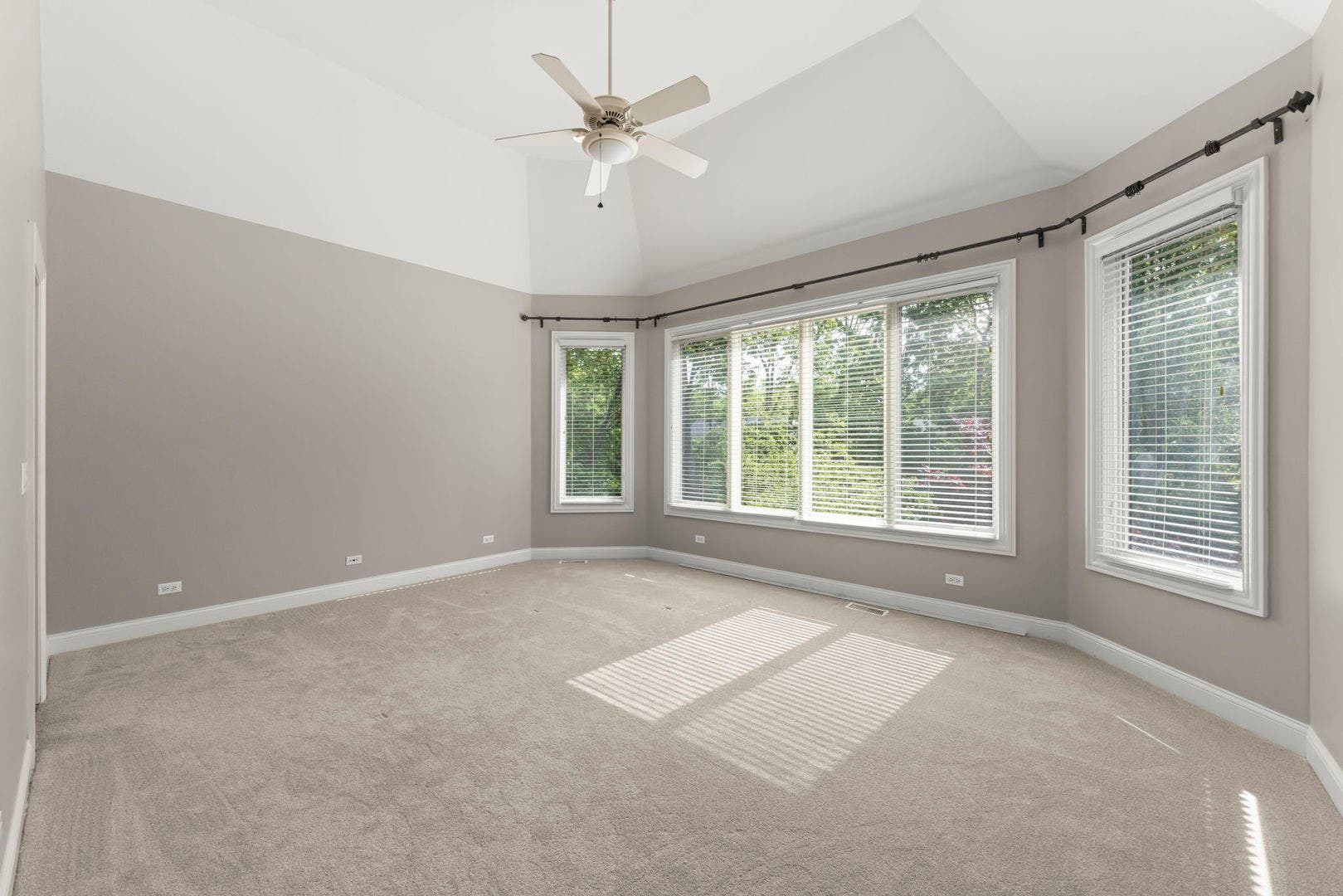 1046 Sylvan Circle, Naperville, IL 60540