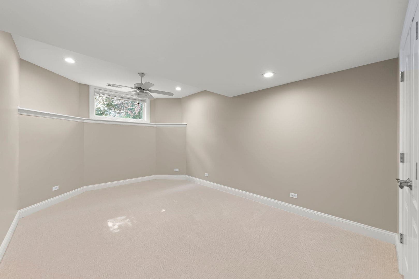 1046 Sylvan Circle, Naperville, IL 60540