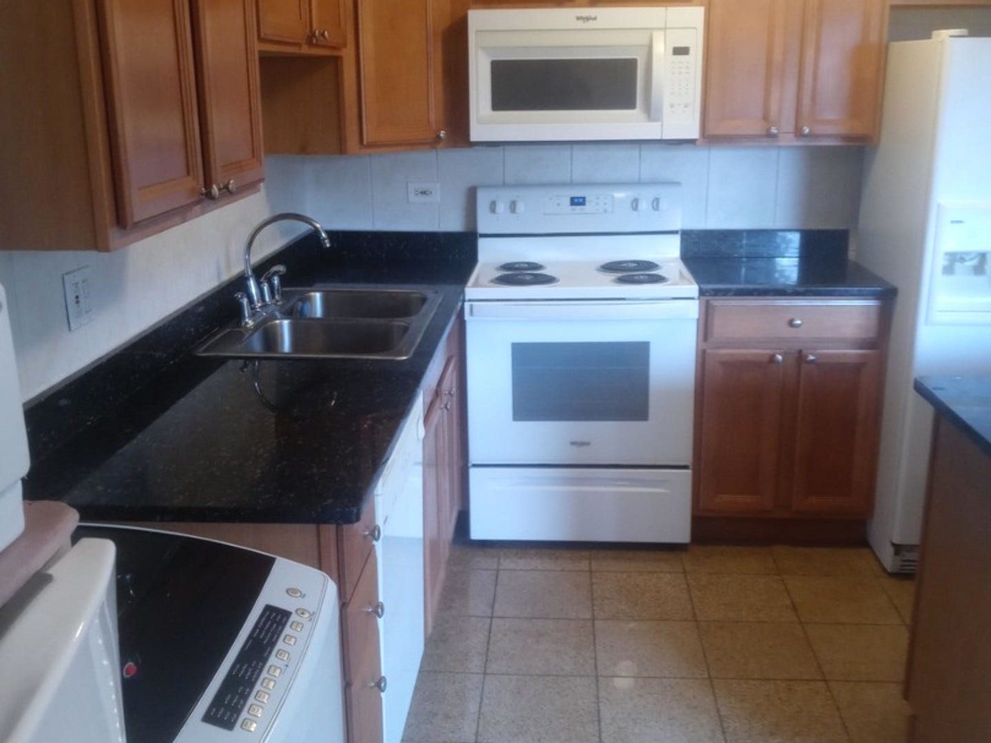 2220 Arbor Circle, #26, Downers Grove, IL 60515 2220 Arbor Circle, #26, Downers Grove, IL 60515