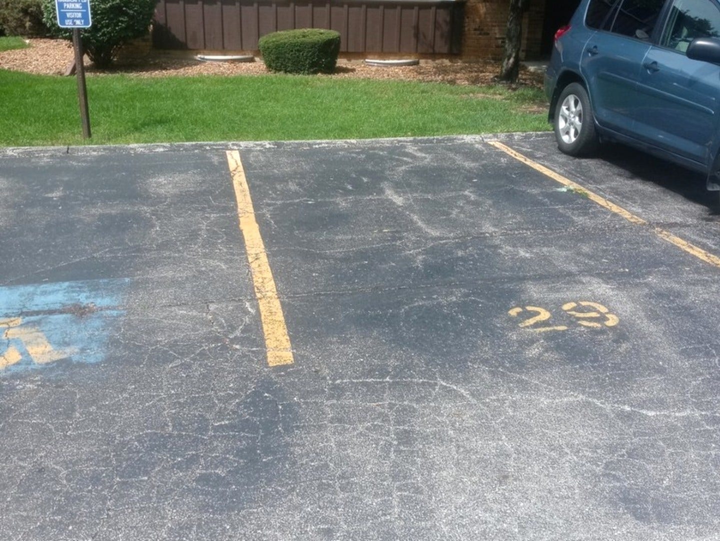 2220 Arbor Circle, #26, Downers Grove, IL 60515 2220 Arbor Circle, #26, Downers Grove, IL 60515