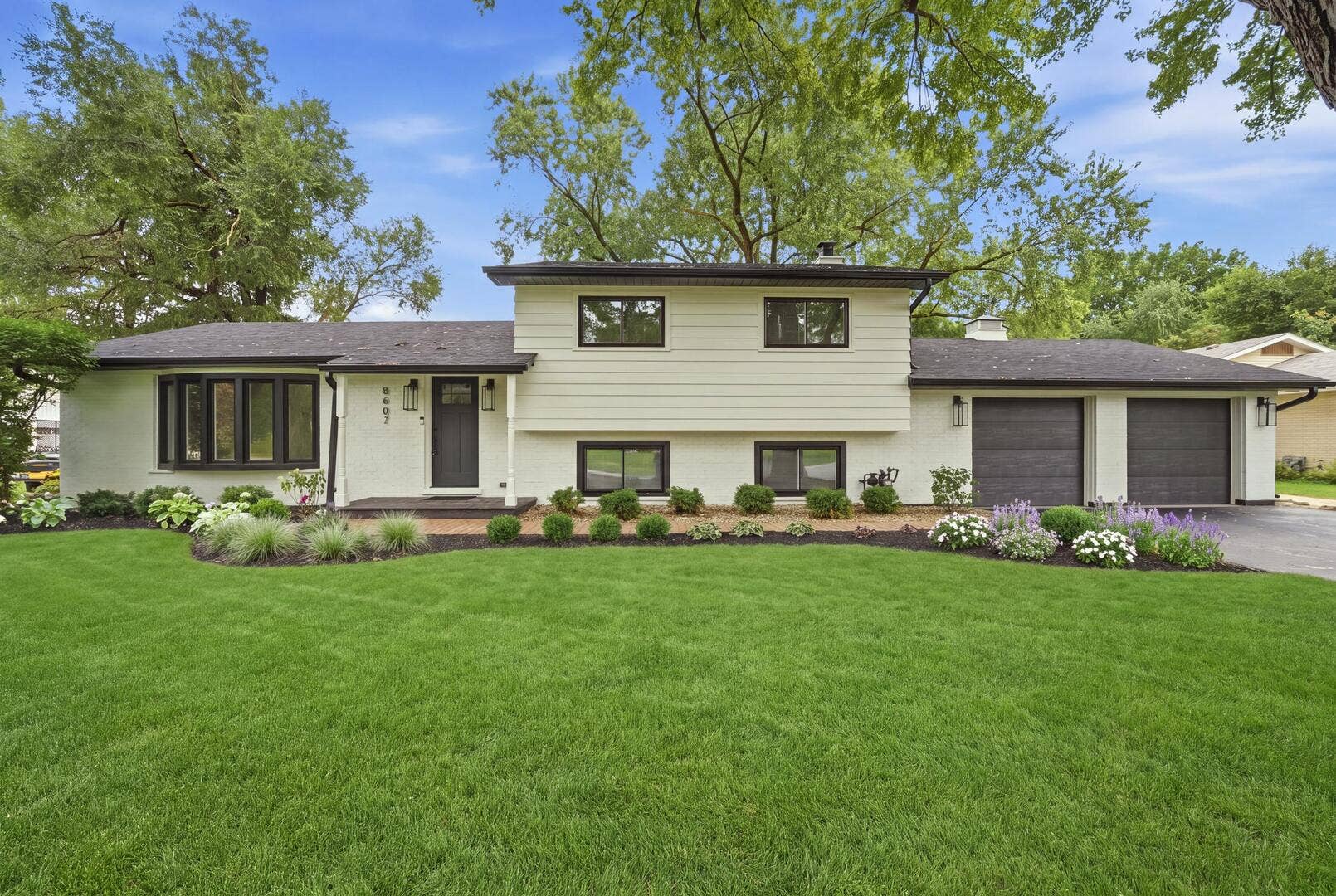 8607 W Main Street, Downers Grove, IL 60516 8607 W Main Street, Downers Grove, IL 60516