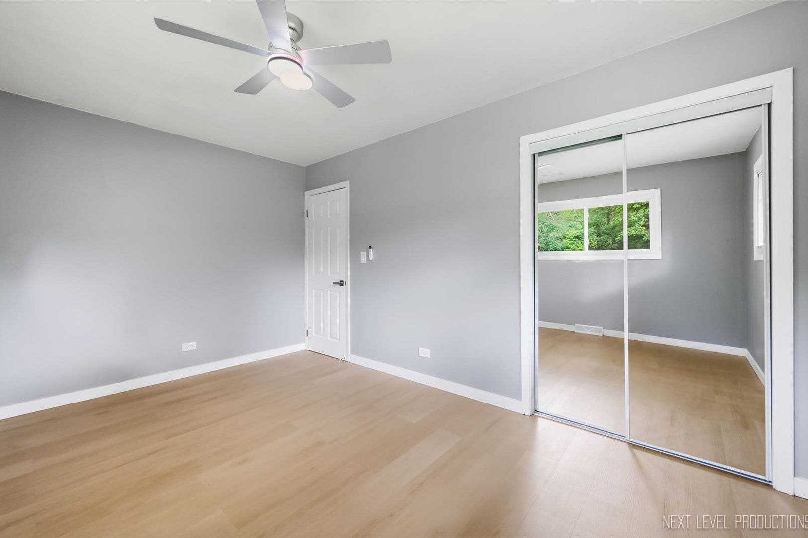 557 Willard Avenue, Elgin, IL 60120 557 Willard Avenue, Elgin, IL 60120